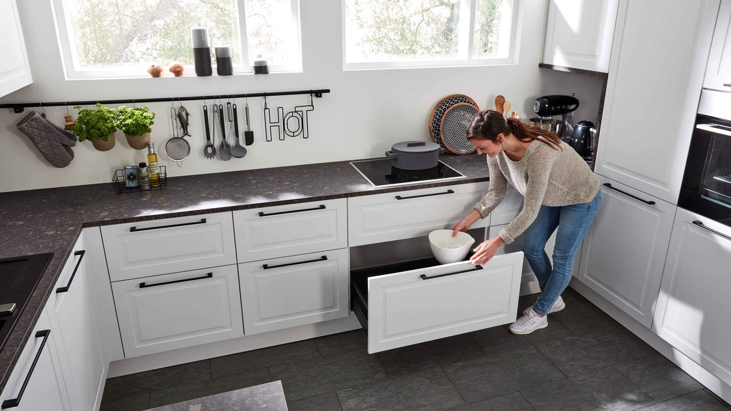 Landhausküche "Serie 3045" in G-Form von Interliving