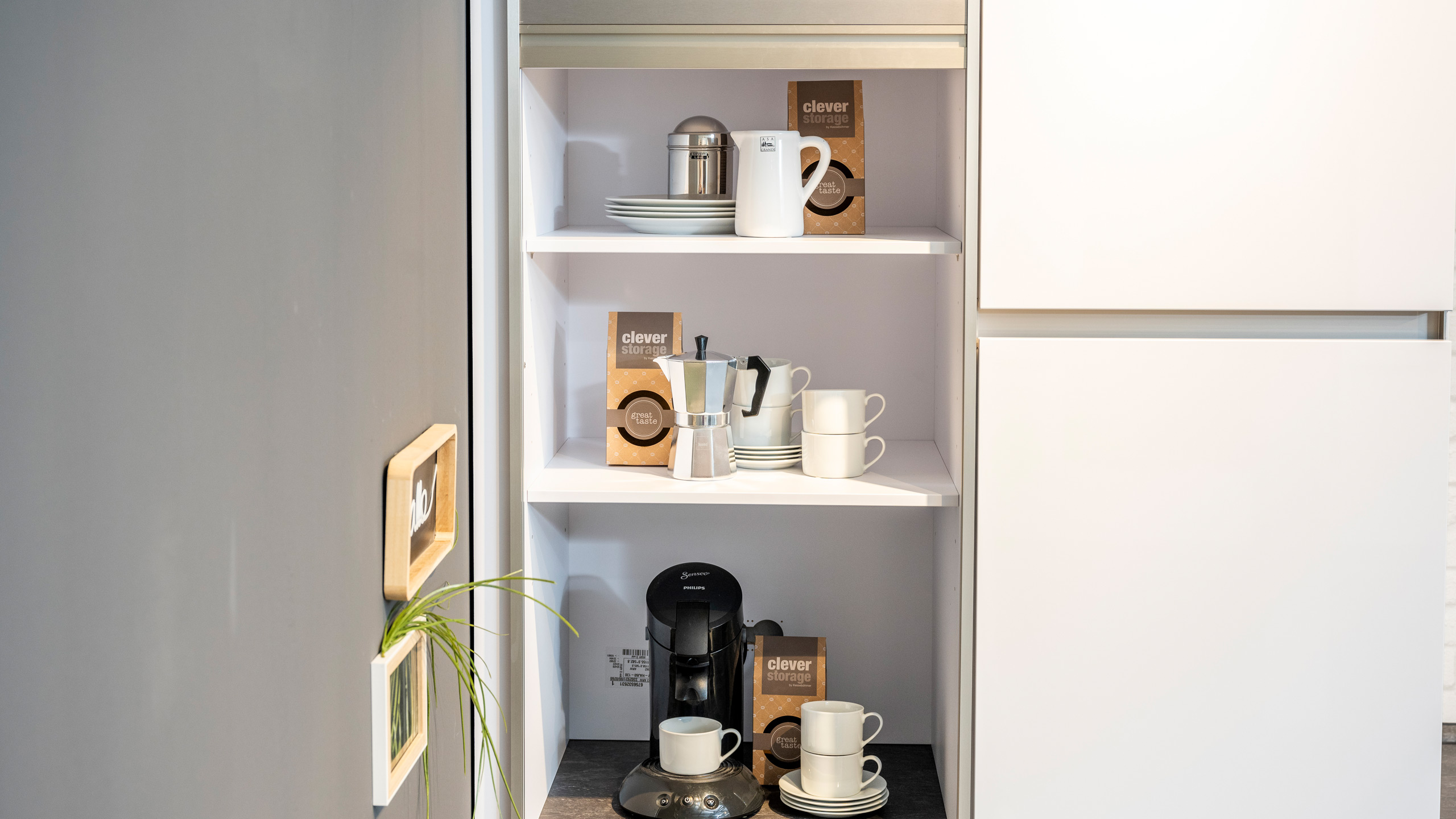 Großflächige, moderne L-Küche "Nova" von Interliving