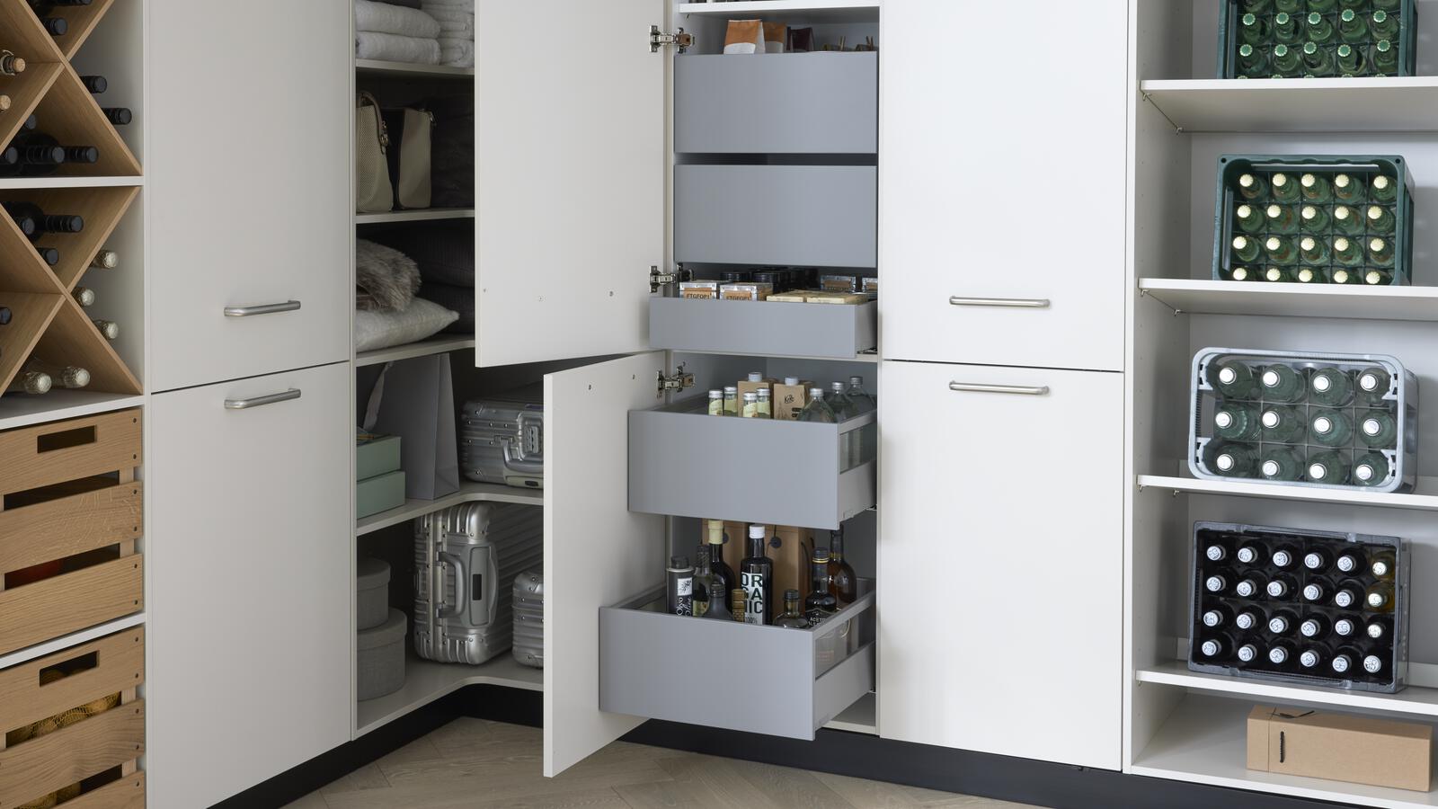 Moderner Hauswirtschaftsraum "Nora" in L-Form von Wert Küche