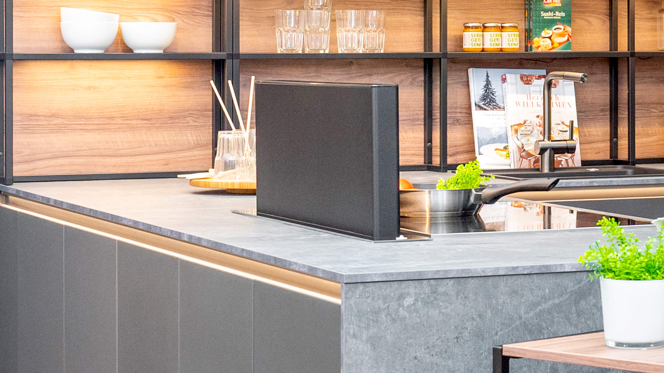 Familienküche "Sina" im Industrielook von Wert Küche