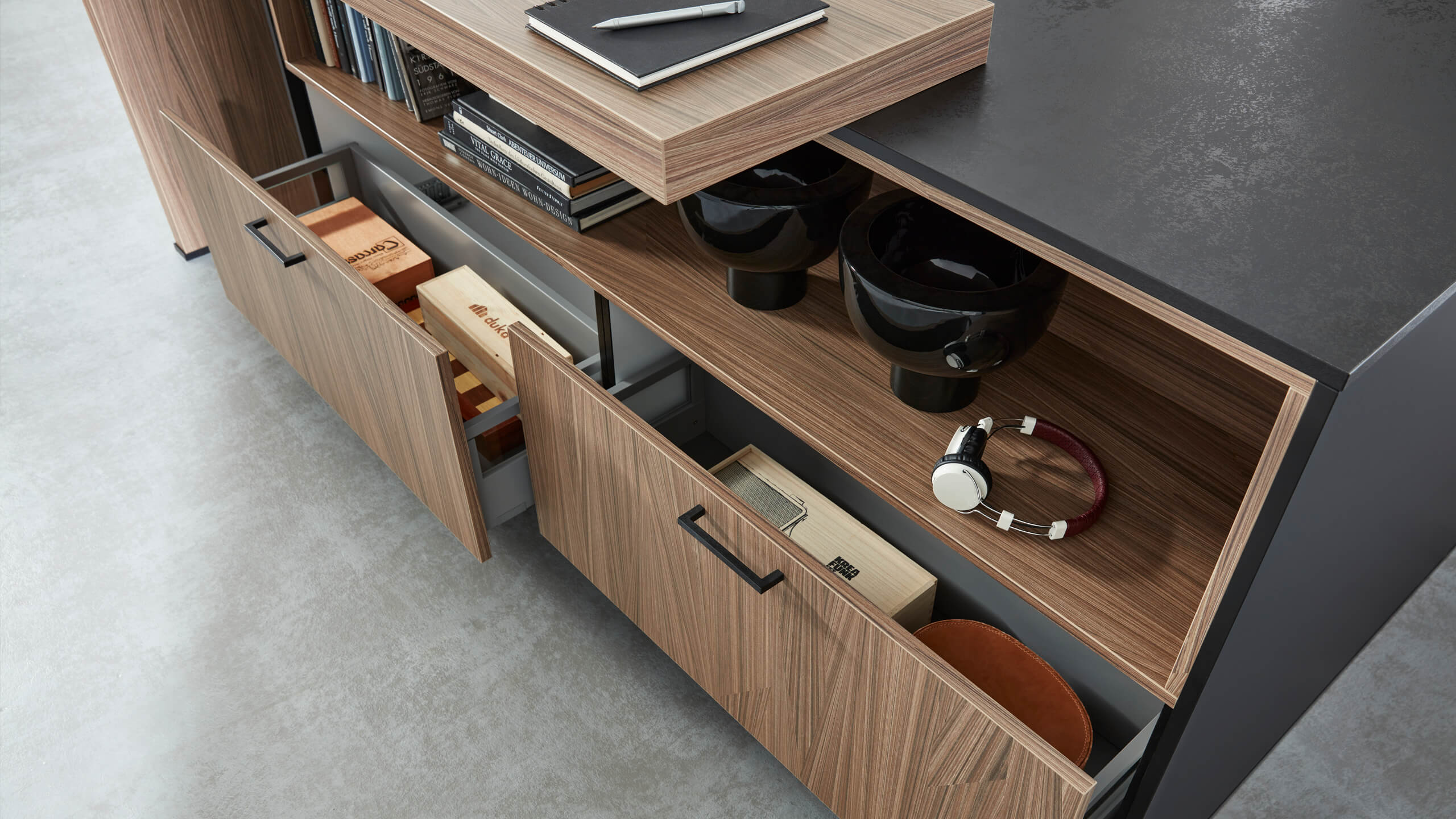 Designküche "Ava" mit Insel von Wert Küche