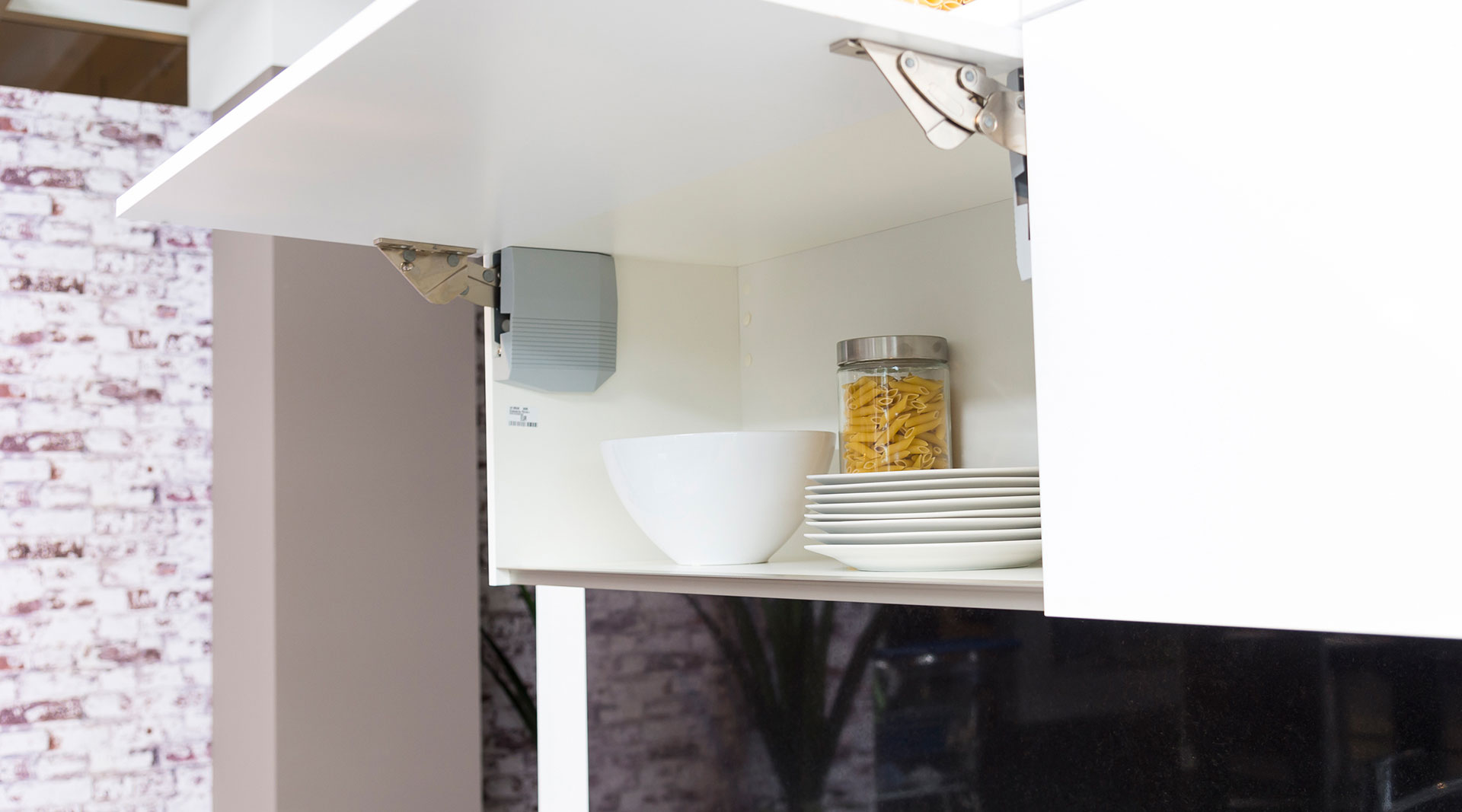 Klassische L-Küche "Pienza Plus" von Wert Küche