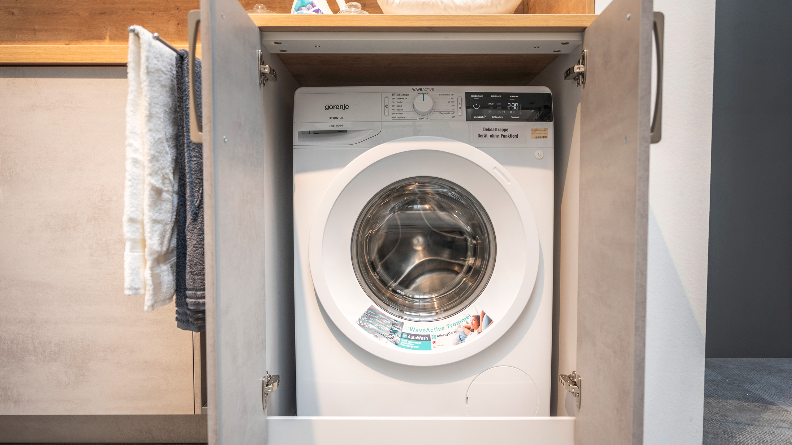 Stauraumreicher Hauswirtschaftsraum "Riva" von Nobilia 