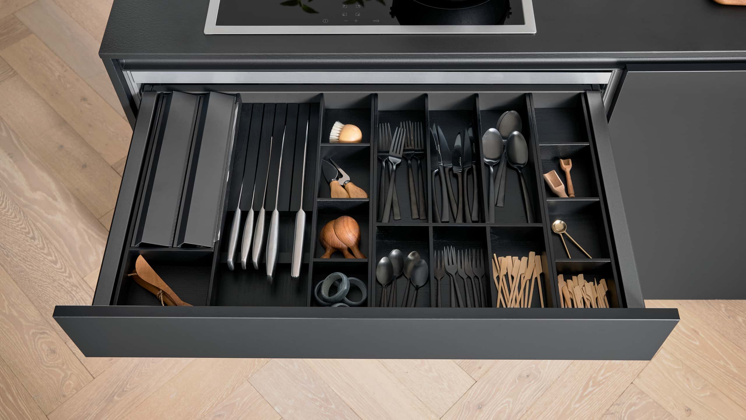 Moderne Inselküche "Serie 3091" von Interliving