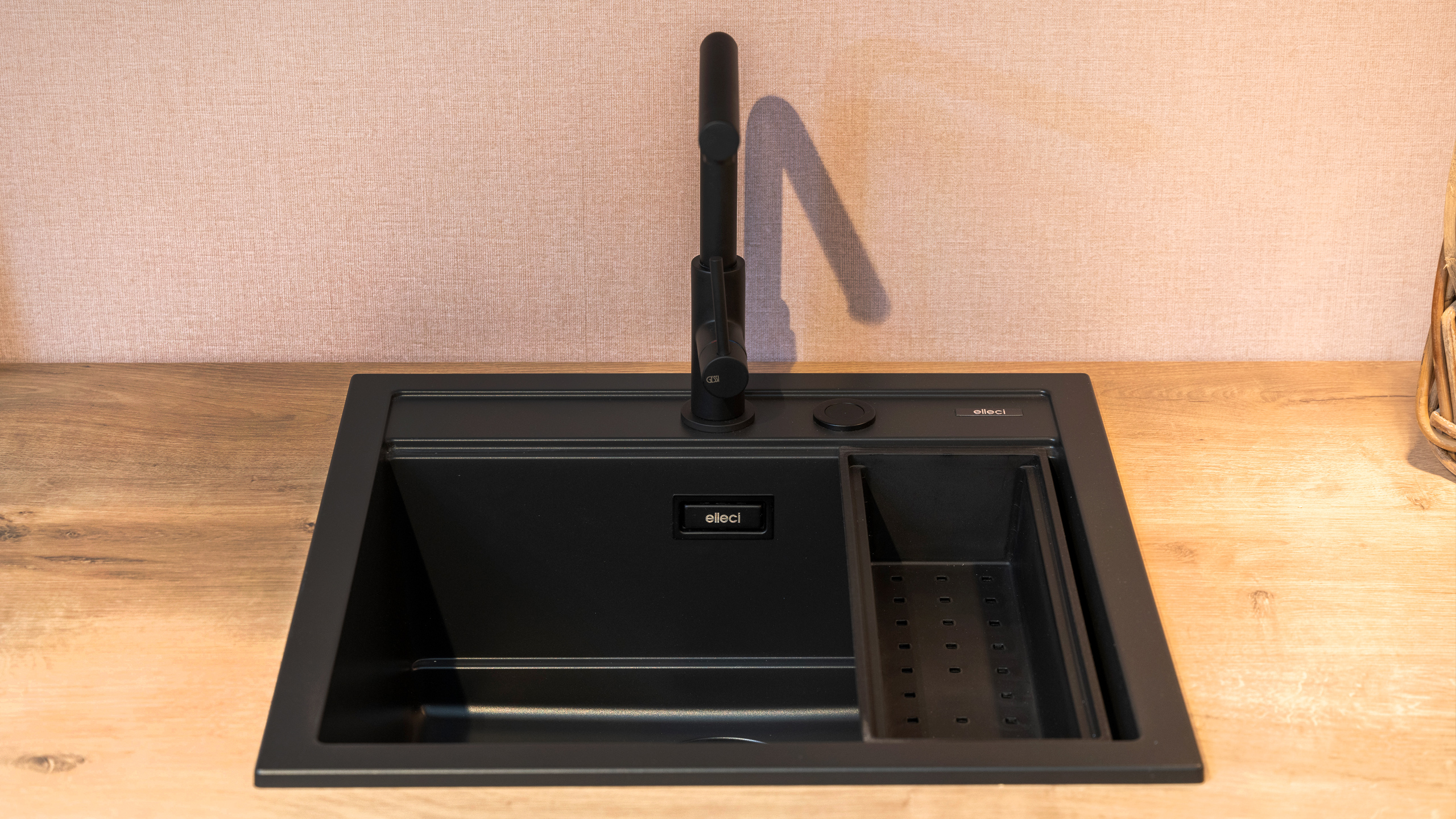 Moderne Trendküche "Senso" in L-Form von Nobilia