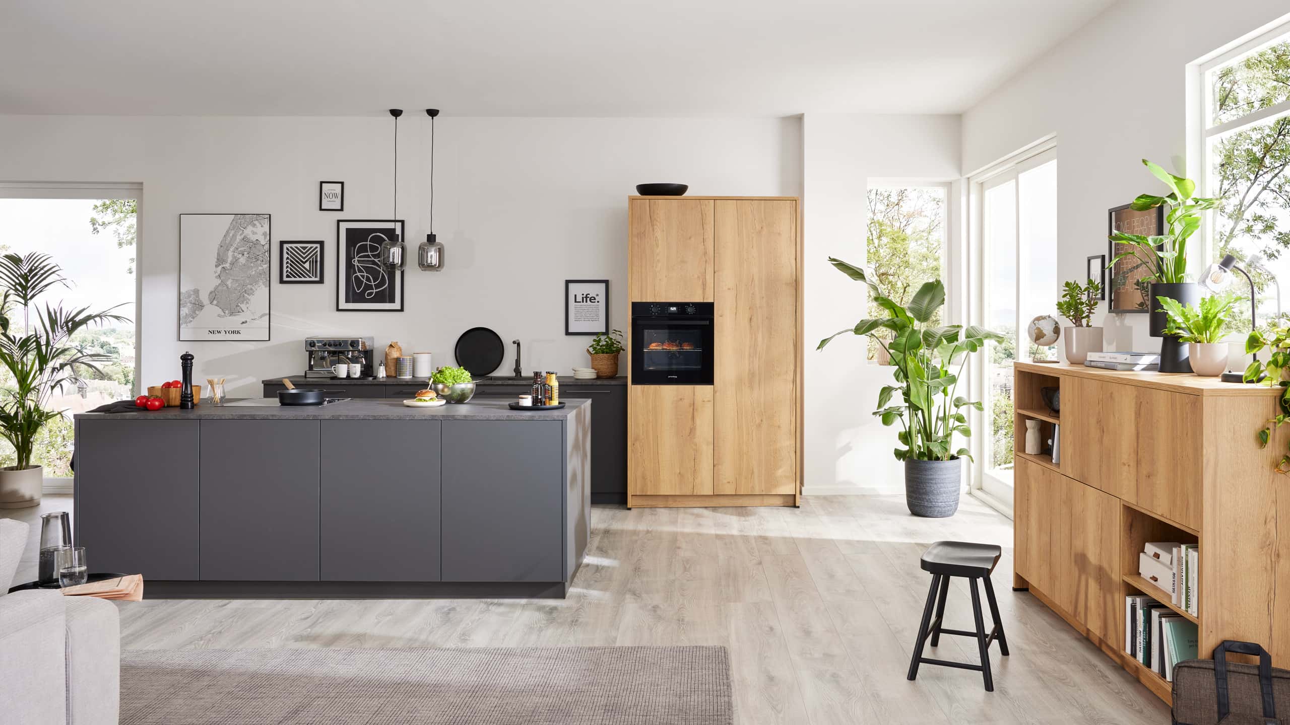 Trendige Inselküche "Serie 3093" von Nobilia