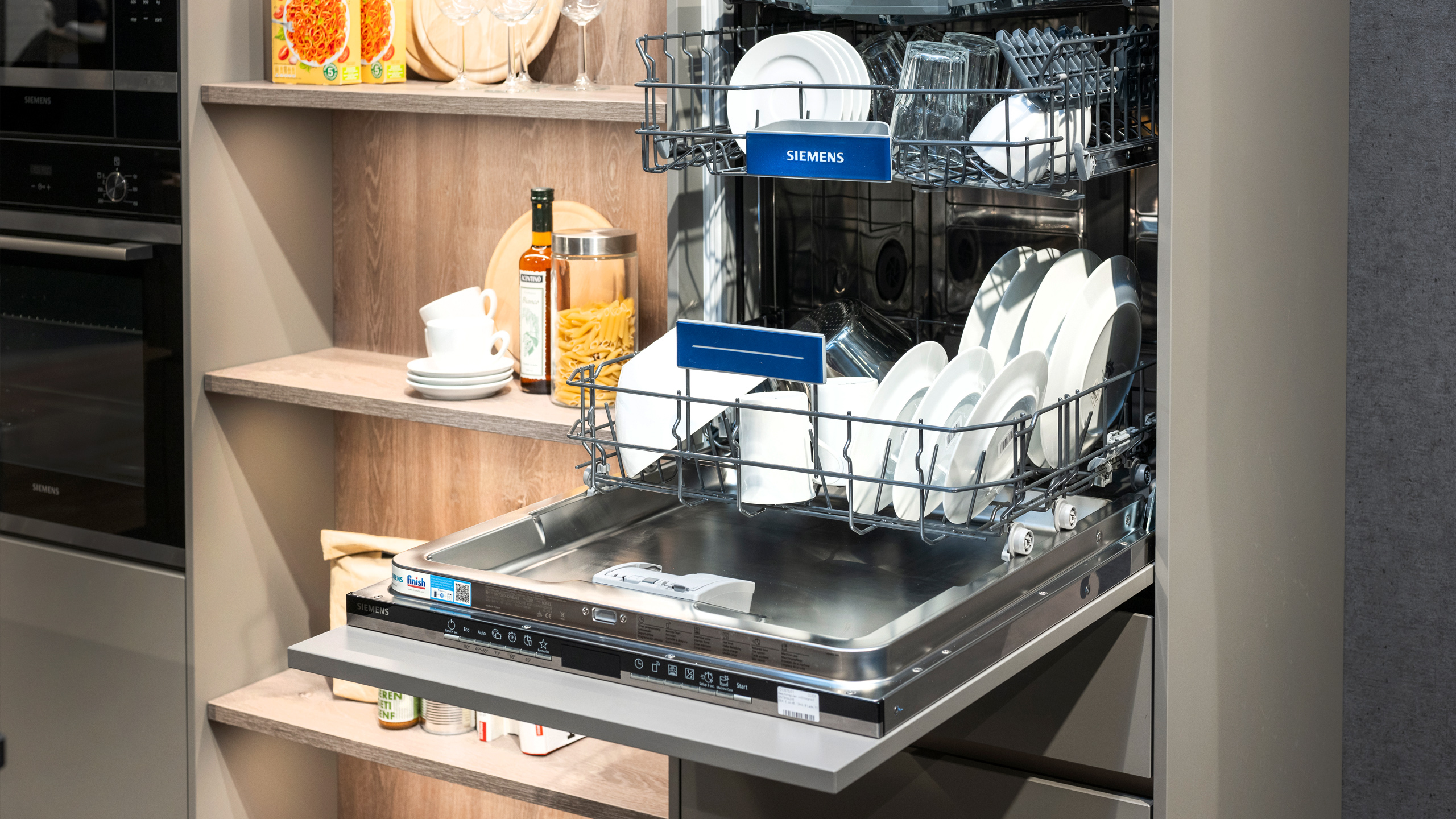 Stylische Inselküche Modell Easytouch von Nobilia 