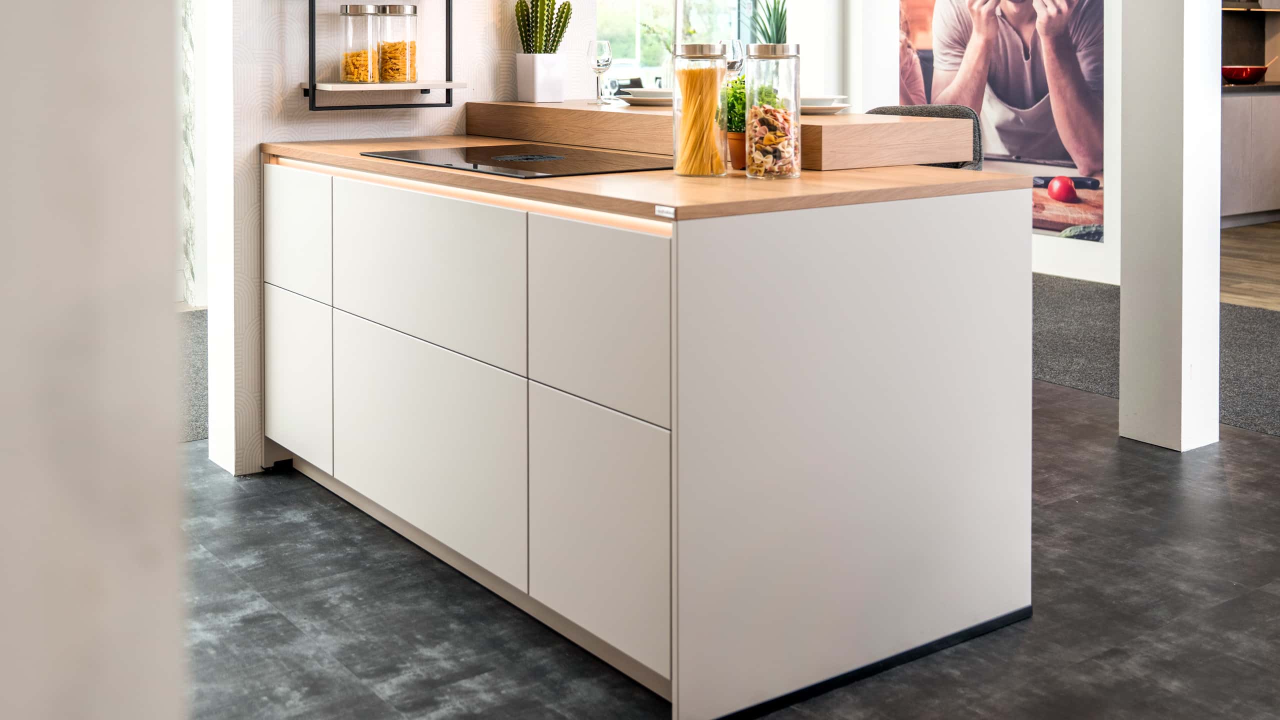 Moderne Inselküche "Softline" von Nobilia 