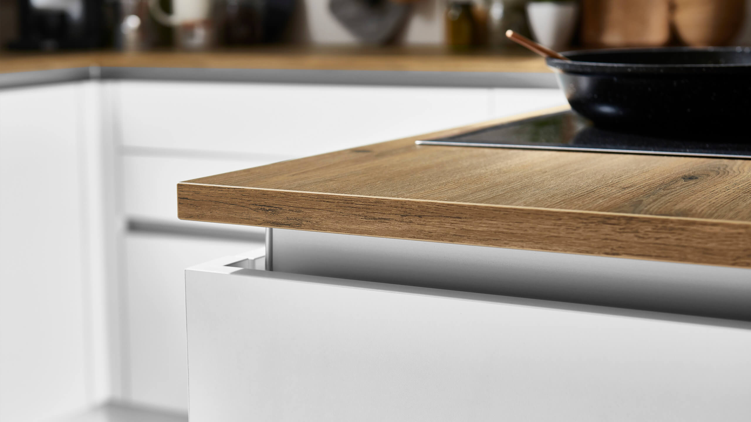 Grifflose Familienküche "Manhattan" in U-Form von Nolte 