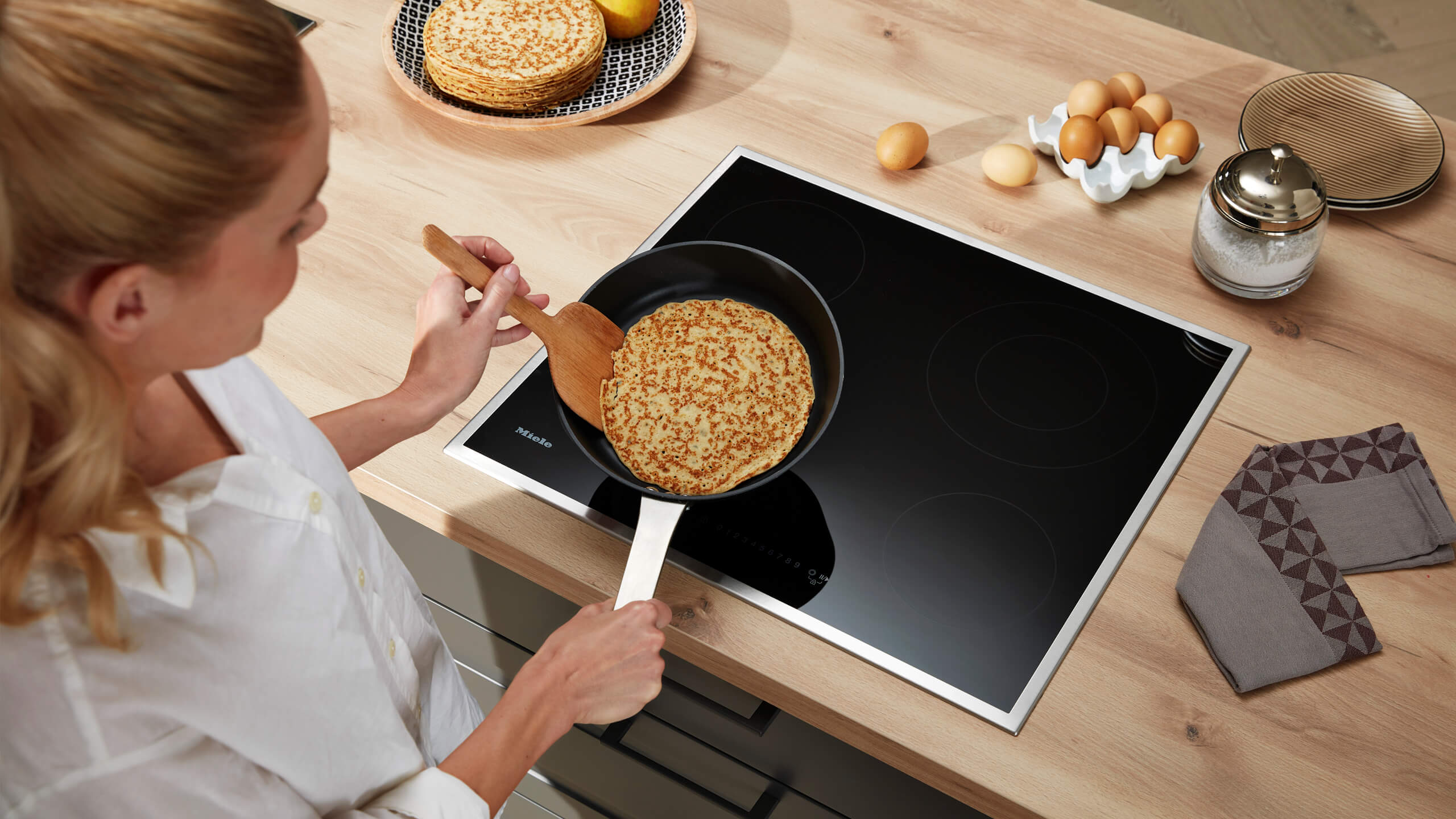 Landhausküche "Serie 3044" mit Insel von Interliving