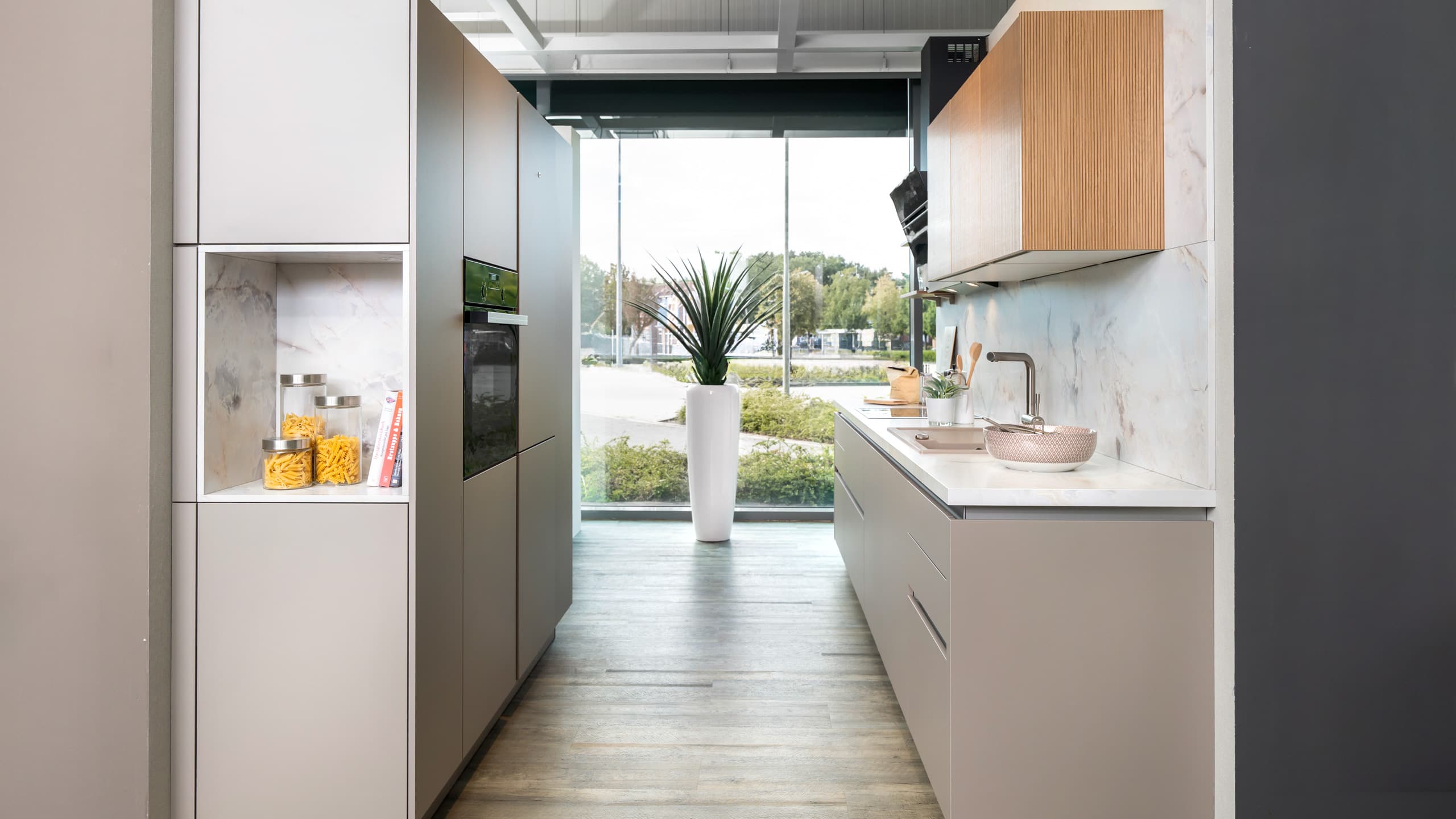 Grifflose Küchenzeile "Win" von Express Küchen