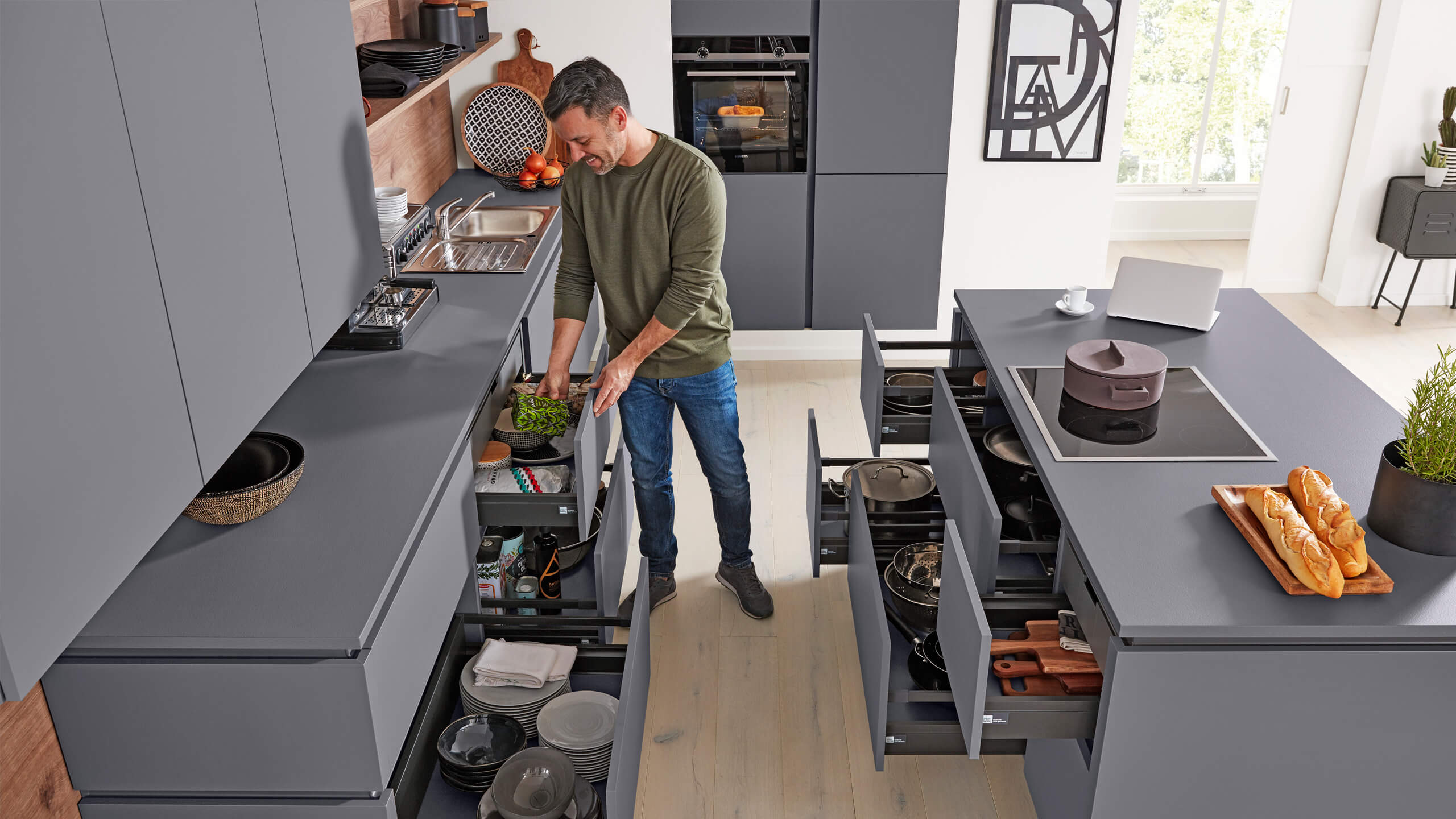 Grifflose Designküche "Serie 3030" mit Insel von Interliving