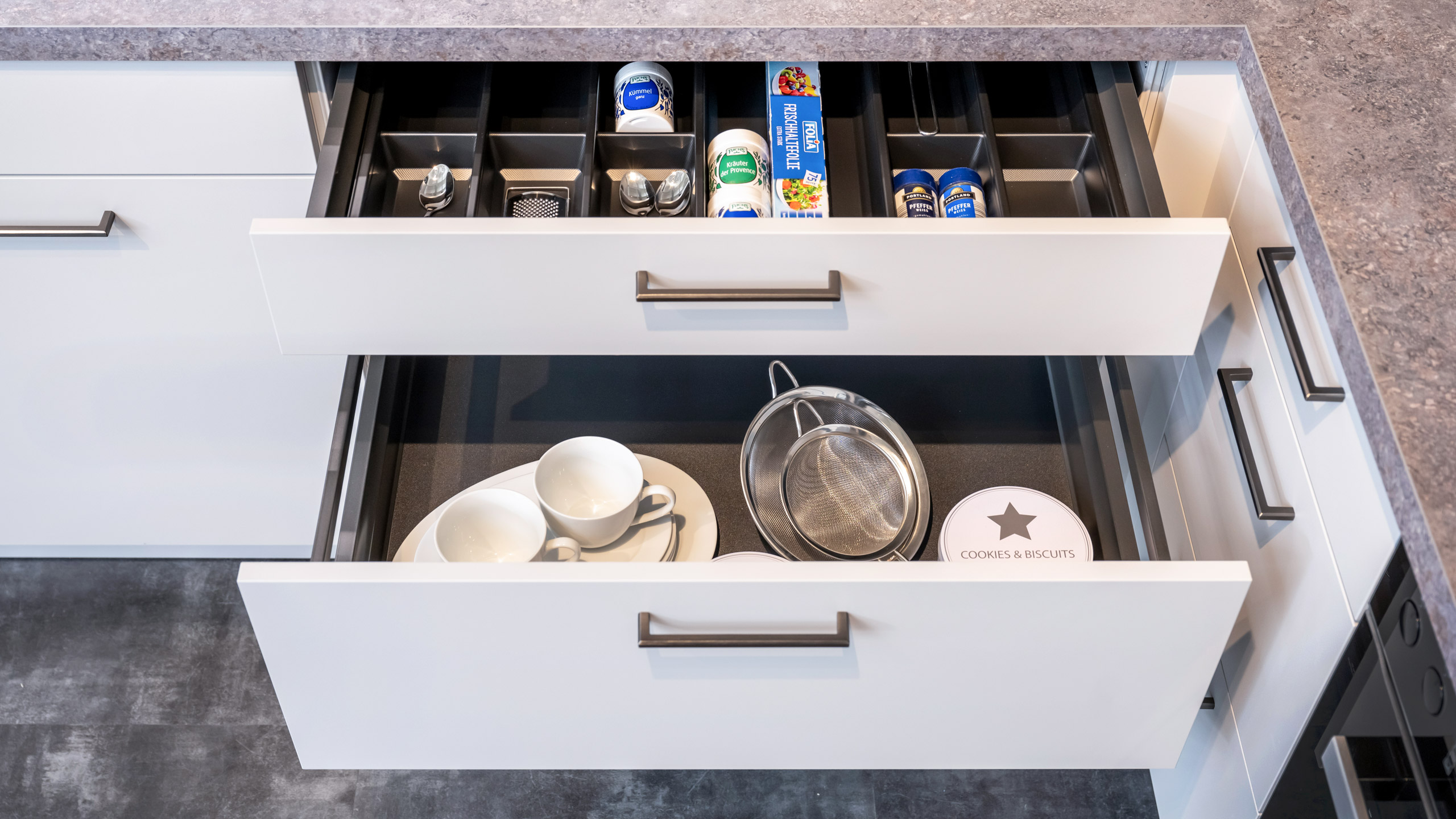 Hochwertige L-Küche "IL 3110" von Interliving 