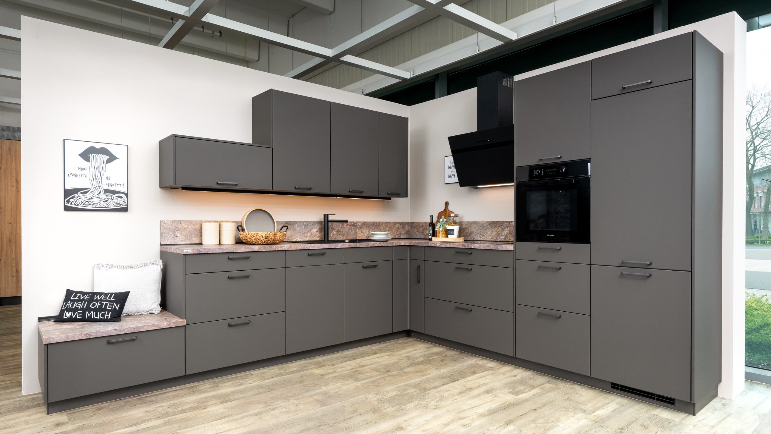 Moderne L-Küche "Softline" von Nobilia