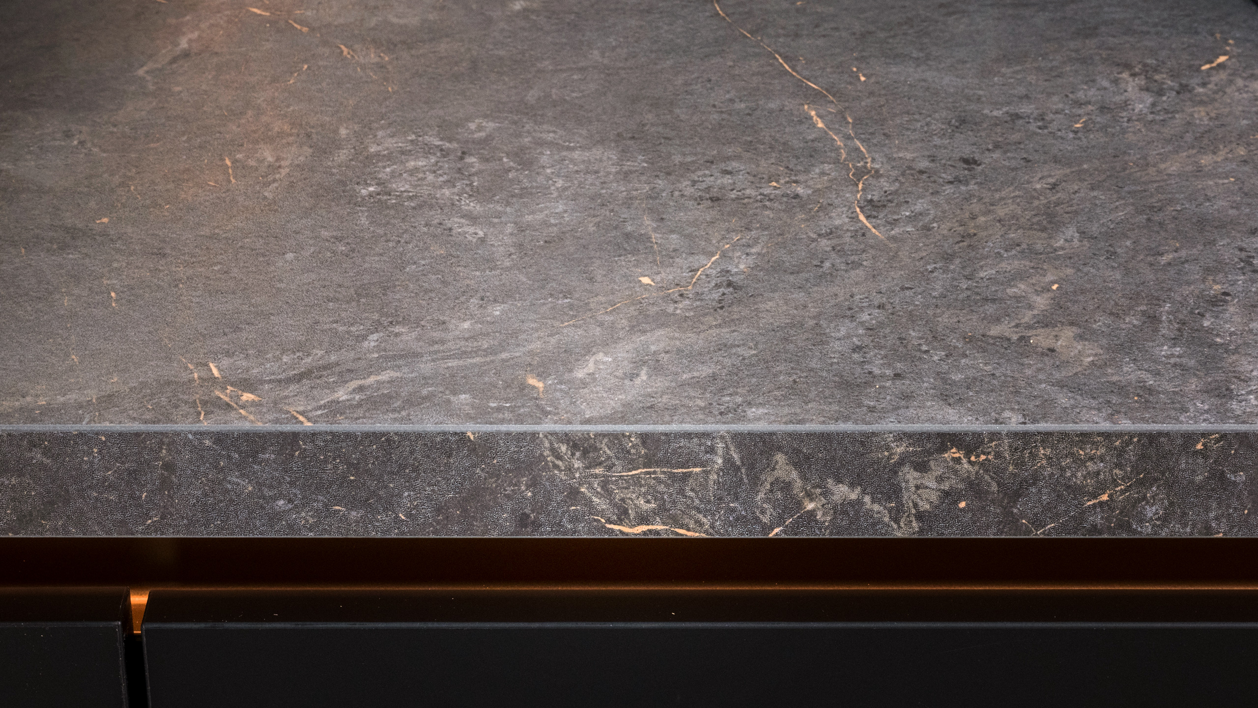 Trendige Familienküche "Senso" von Culineo