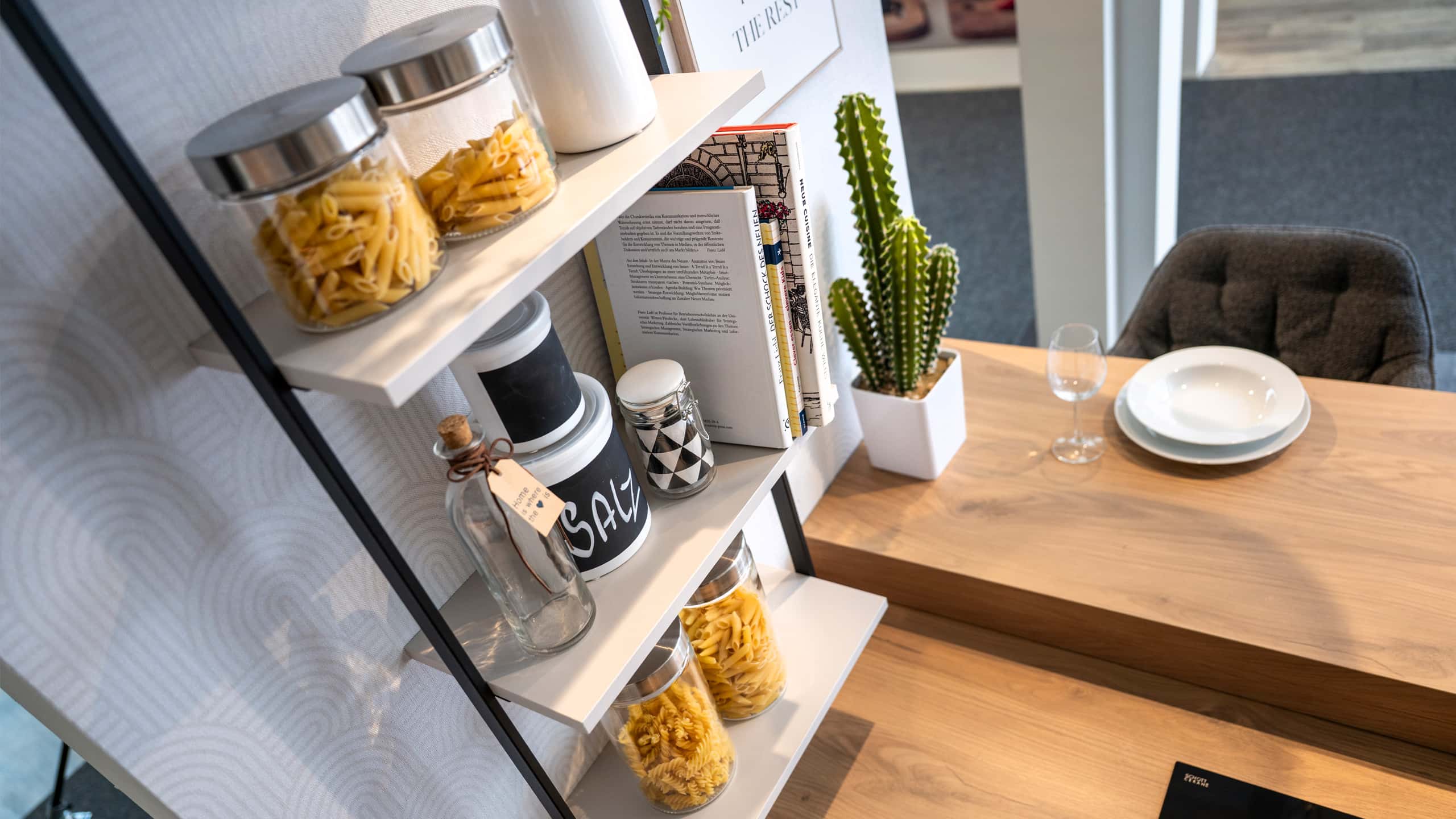 Moderne Inselküche "Softline" von Nobilia 