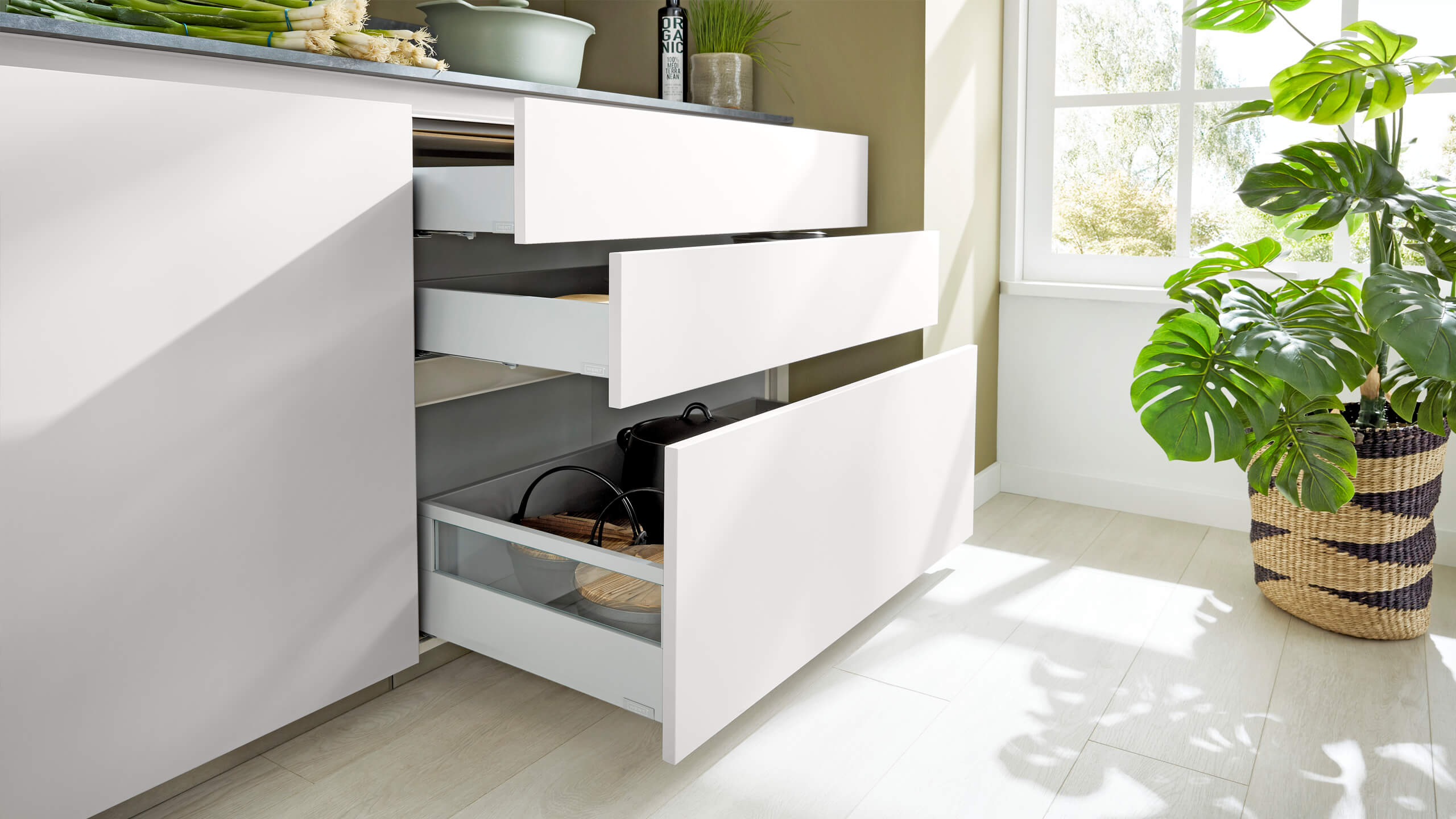 Grifflose Designküche "Franziska" in L-Form von Wert Küche