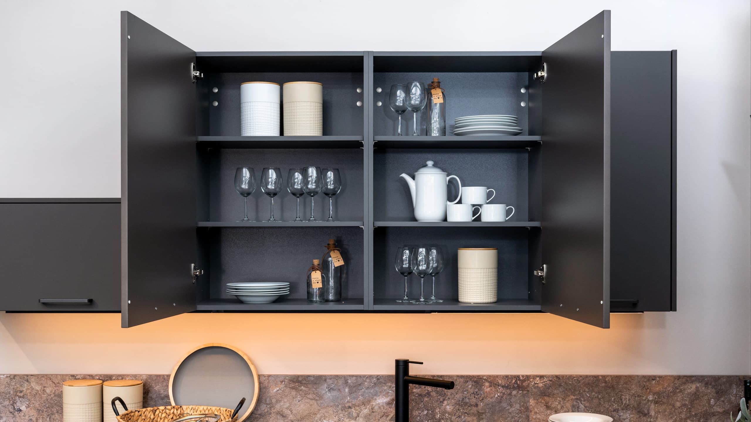 Moderne L-Küche "Softline" von Nobilia