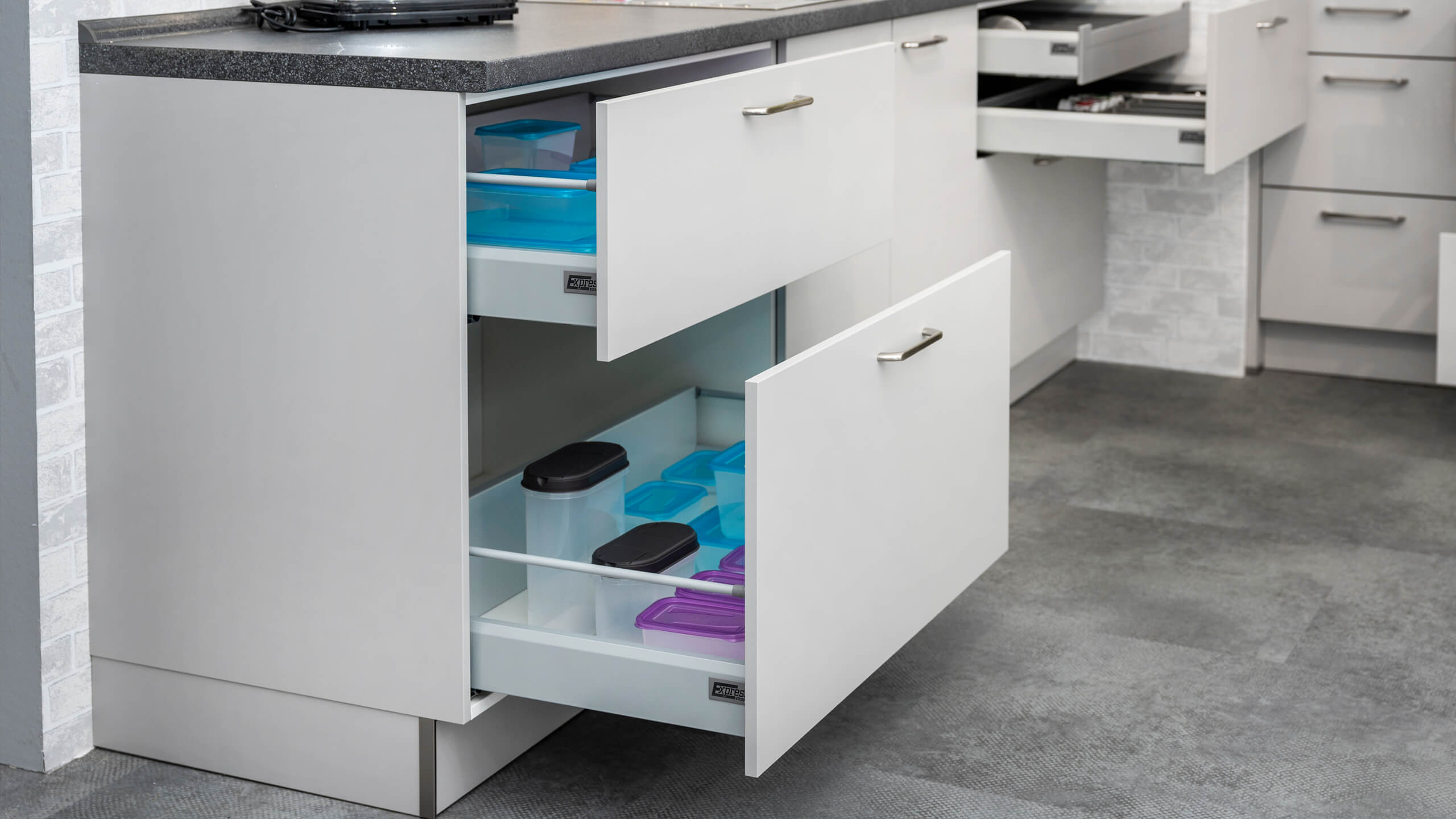 Heller Hauswirtschaftsraum "Win" von Express 