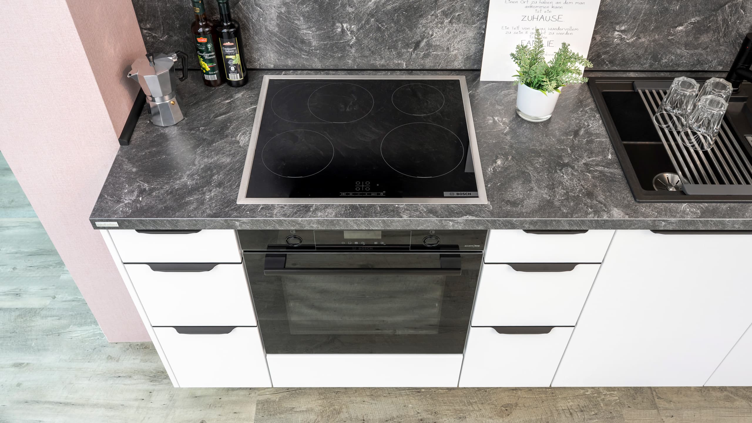 Moderne Küchenzeile "Senso" von Nobilia 