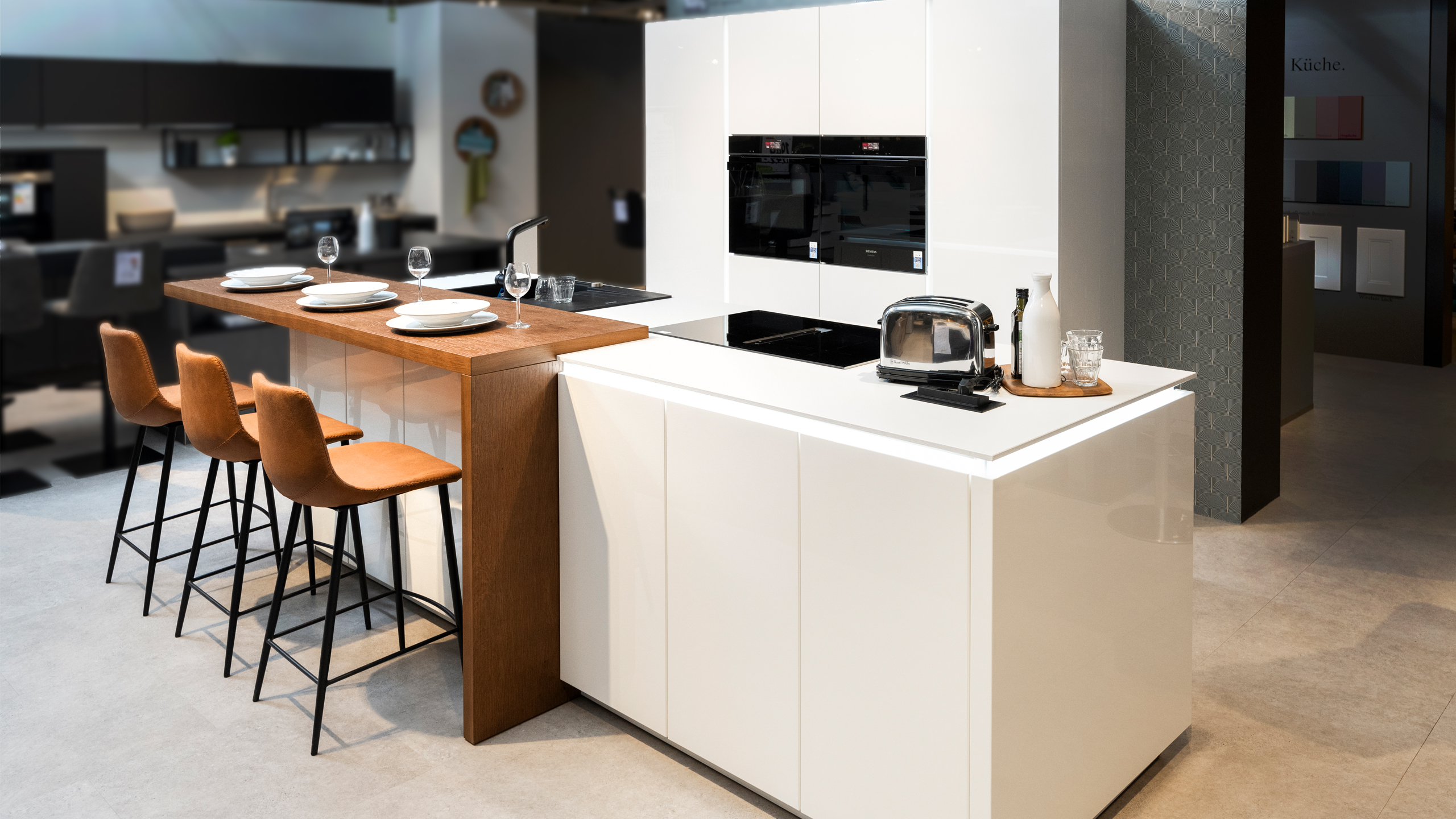 Helle Design Küche mit Insel "IL 3610" von Interliving