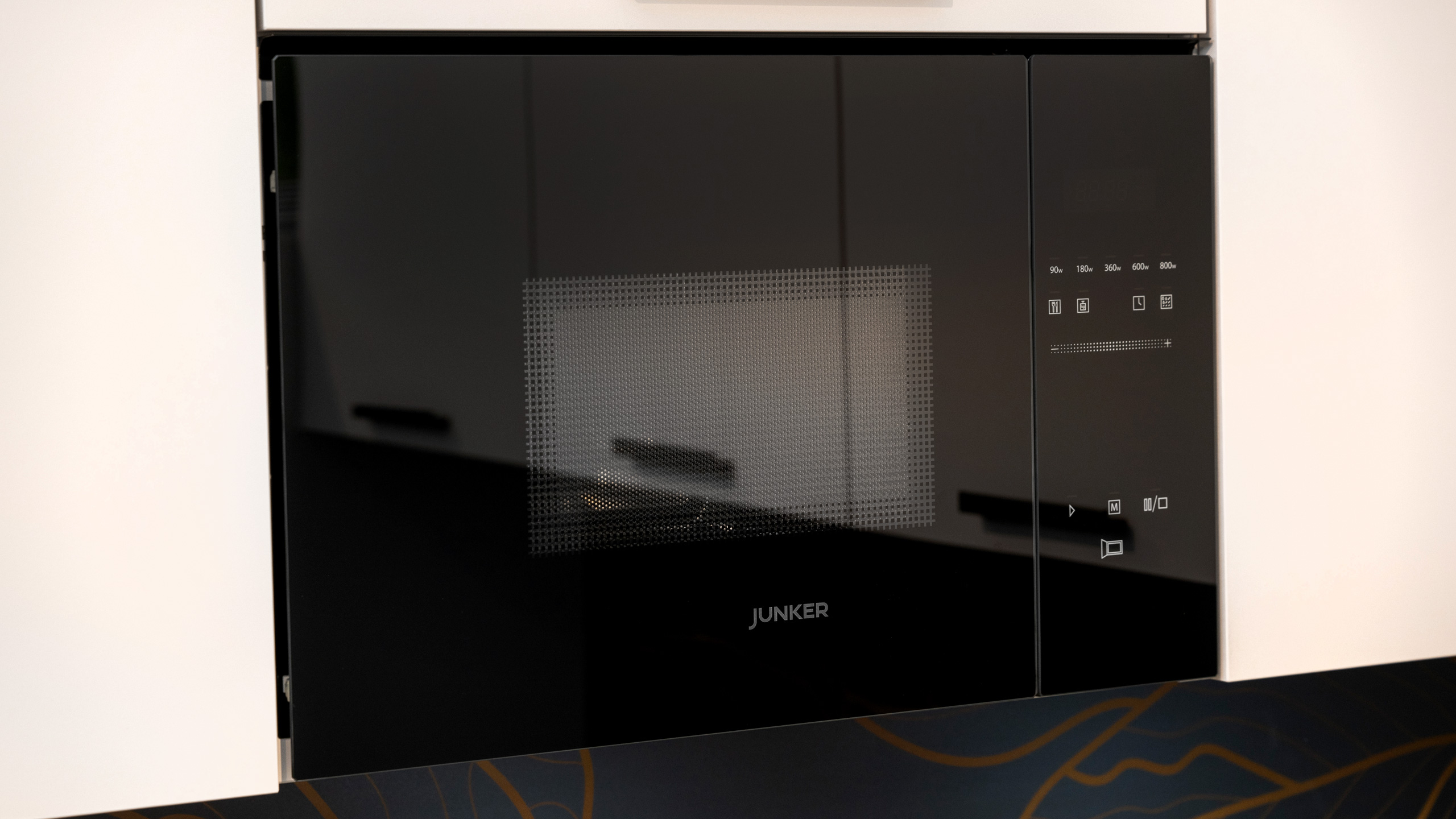 Klassische L-Küche "Laser" von Culineo 