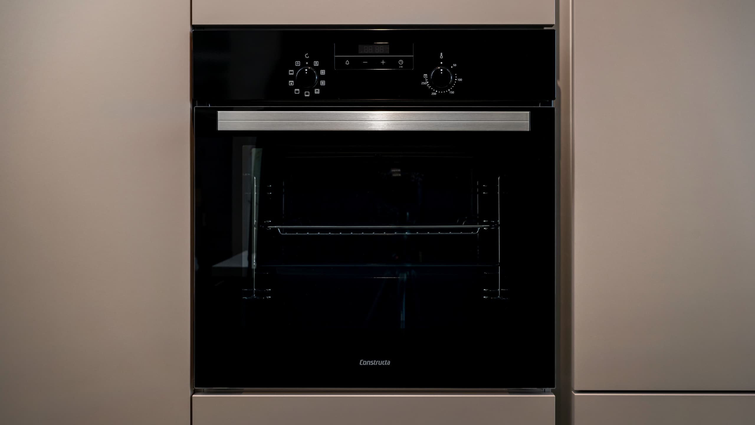 Grifflose Küchenzeile "Win" von Express Küchen