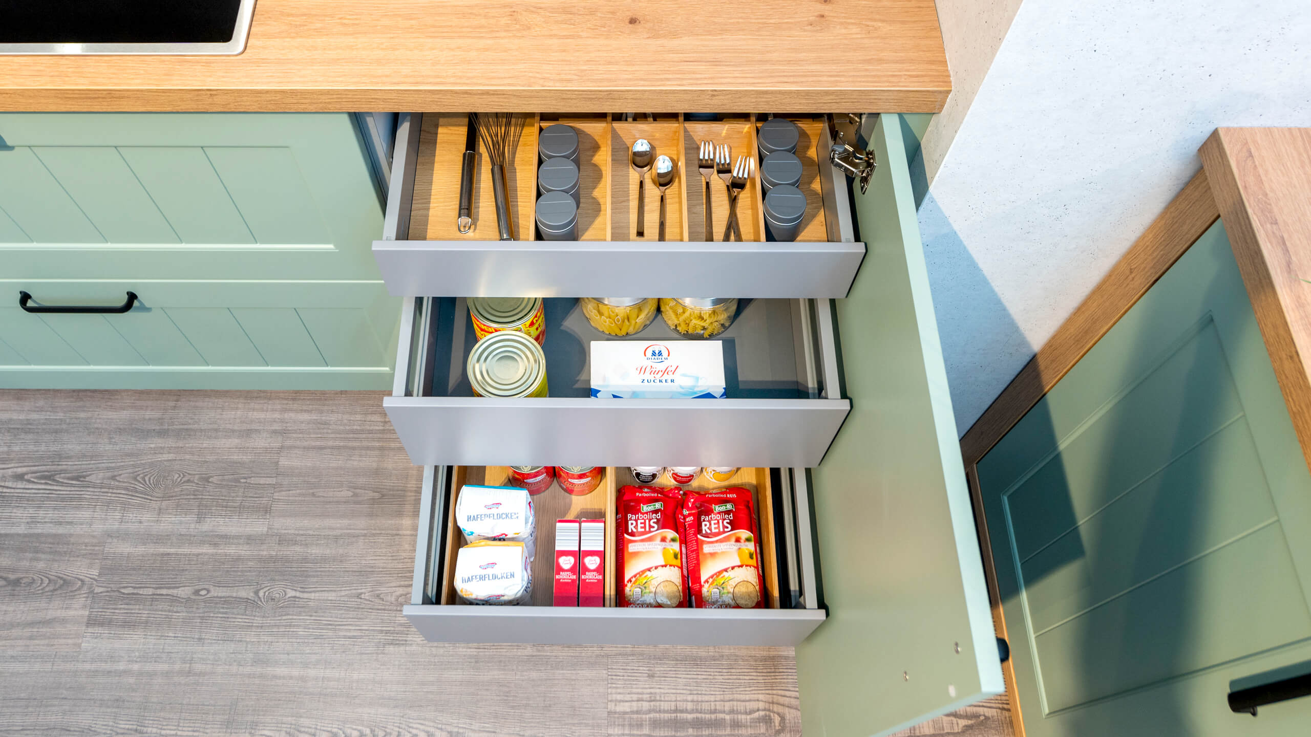 Trendige Landhausküche Modell Canto von Wert Küche