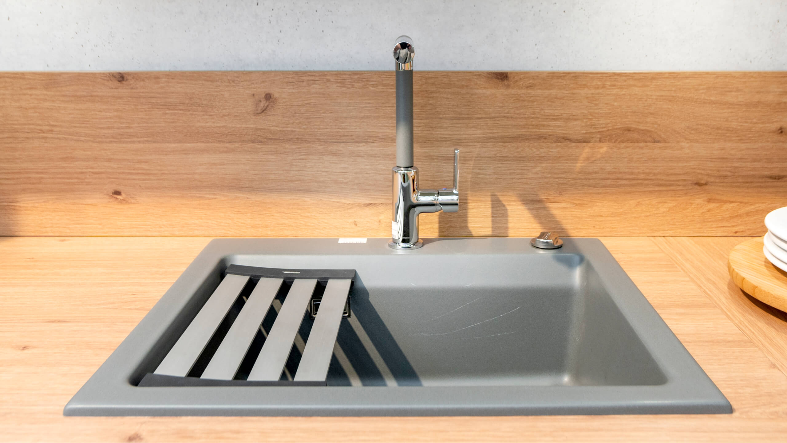 Trendige Landhausküche Modell Canto von Wert Küche