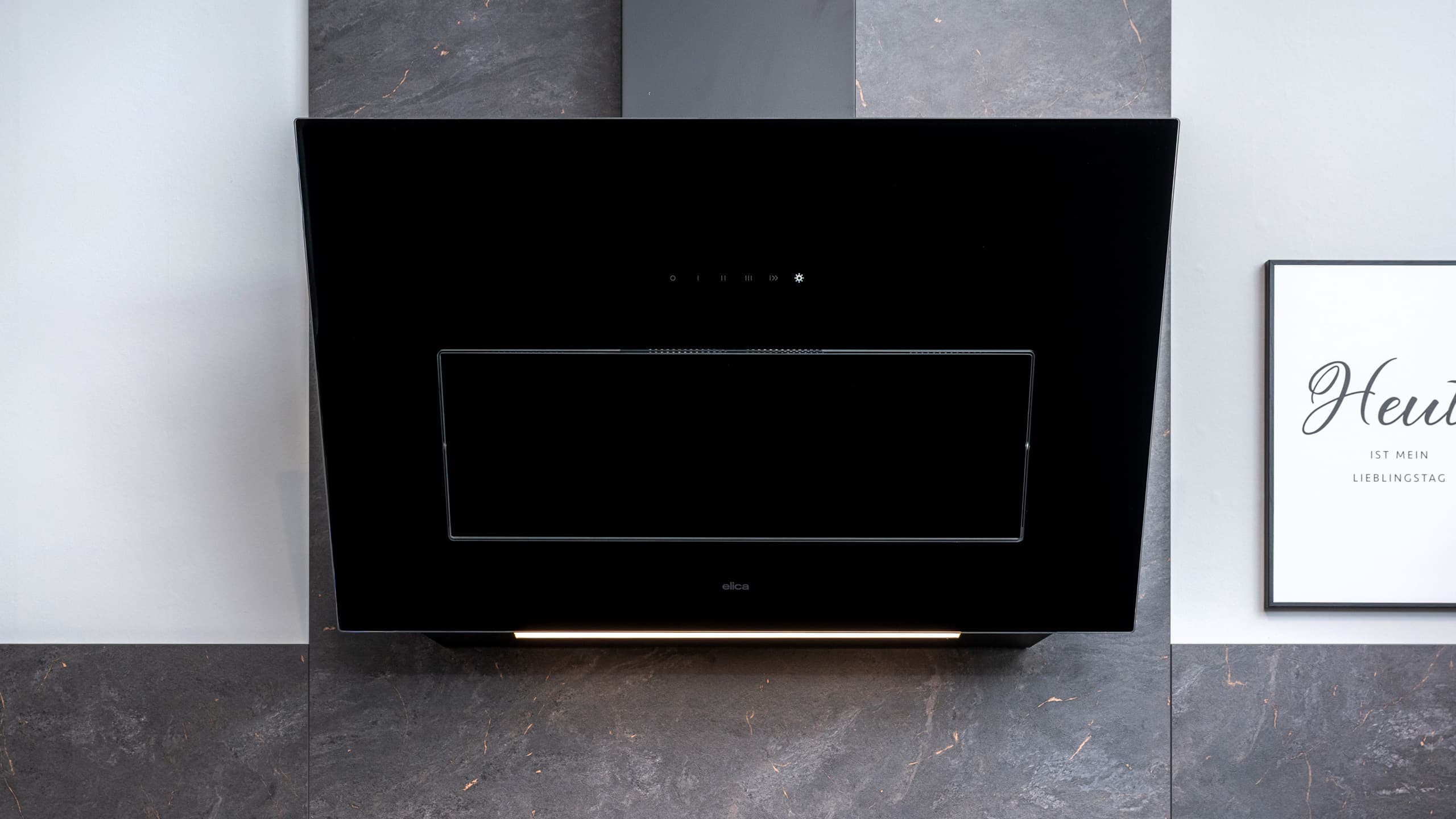 Zeitlose L-Küche "Easytouch" von Nobilia