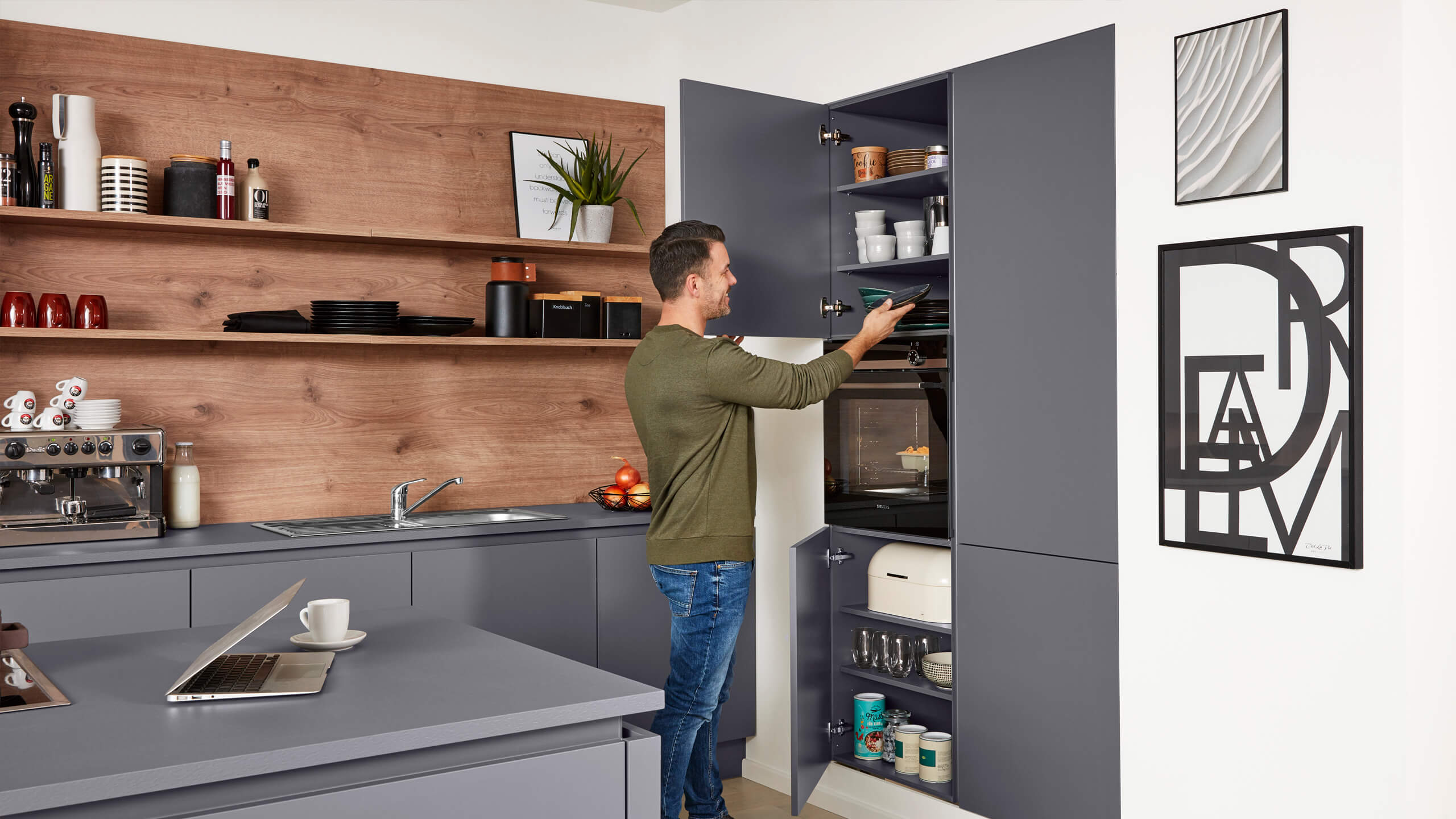 Grifflose Designküche "Serie 3030" mit Insel von Interliving