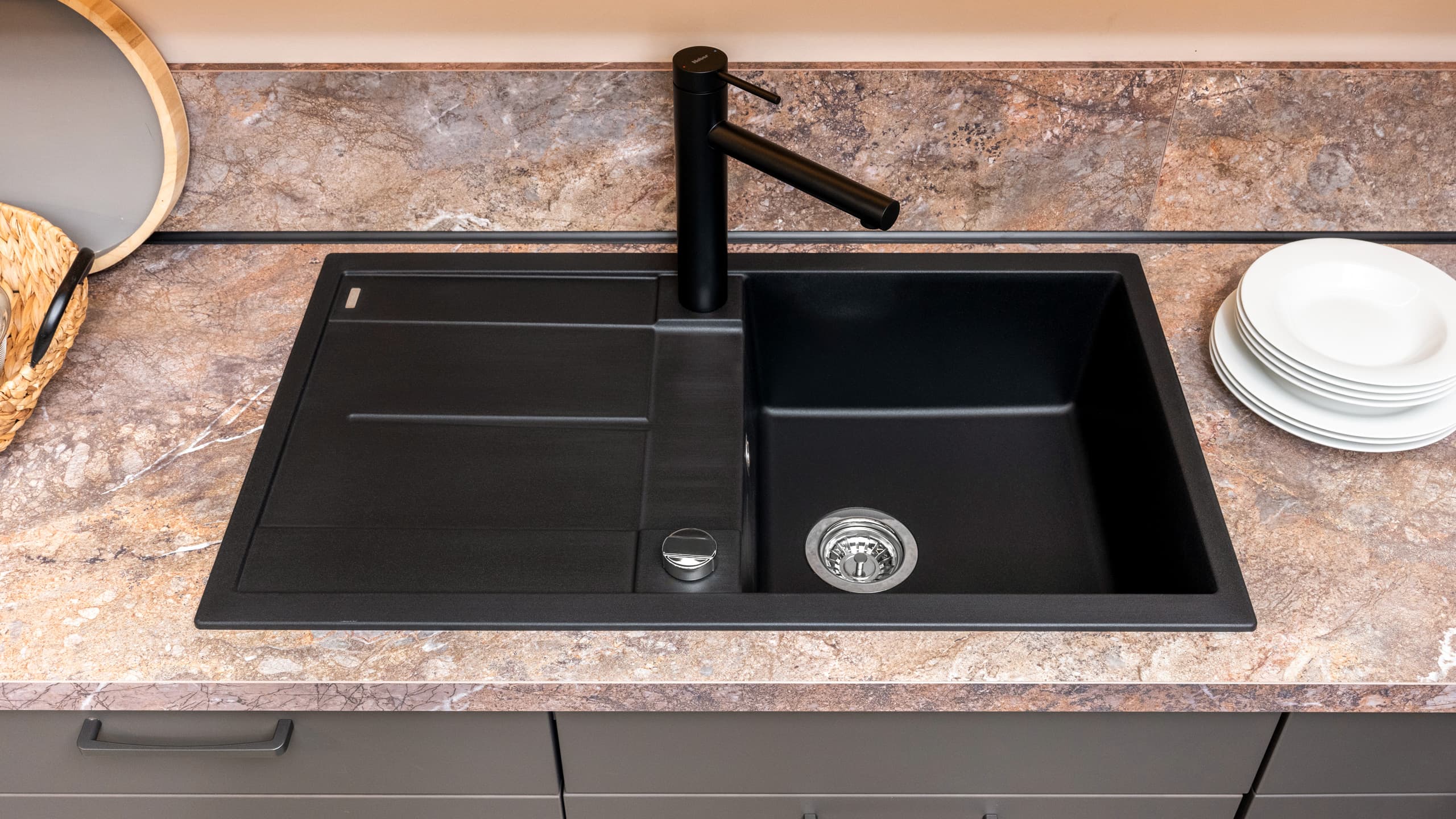 Moderne L-Küche "Softline" von Nobilia