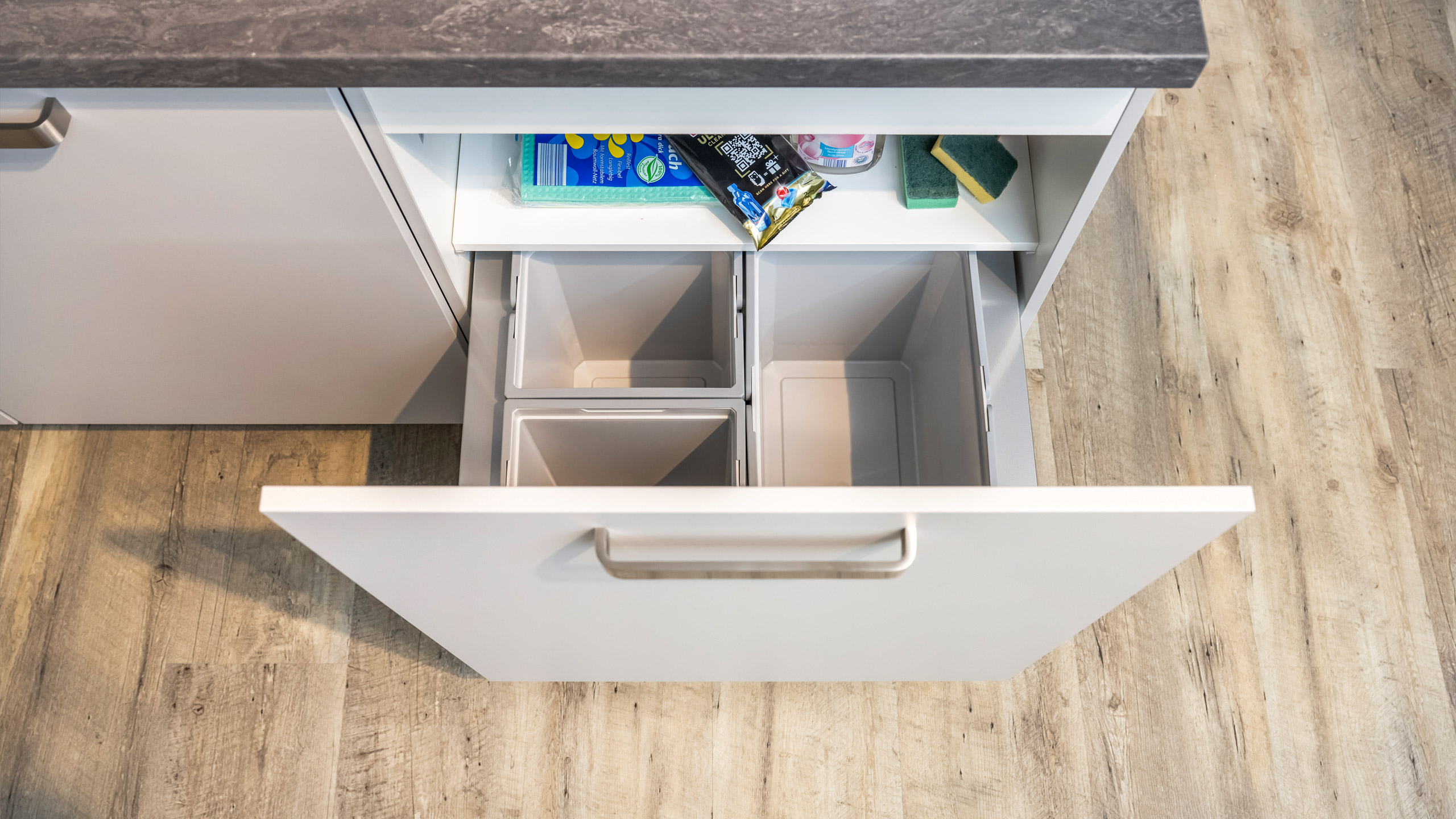 Moderne Singleküche "Win" von Express 