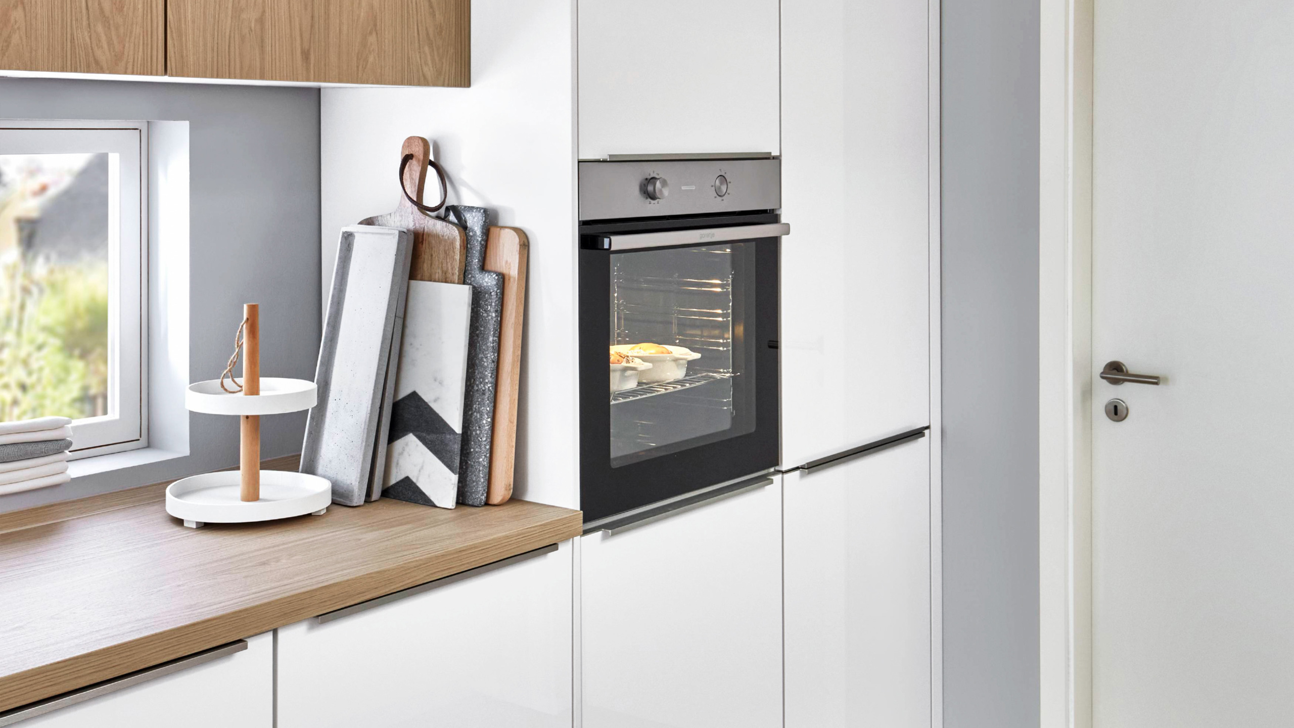 Grifflose Familienküche "Novalux" von Nobilia