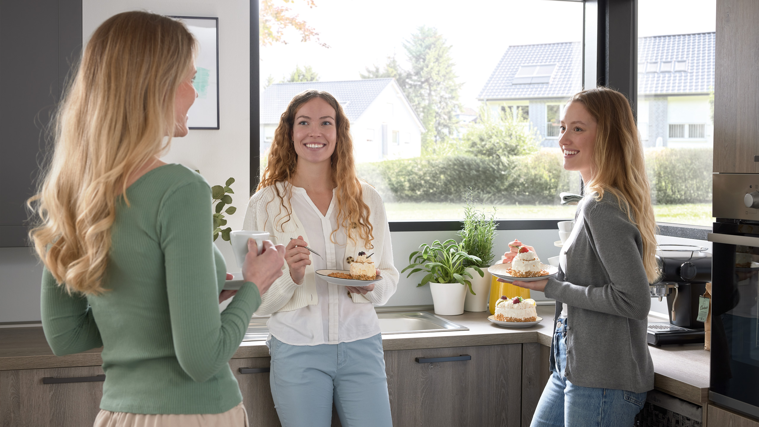 Moderne Familienküche "Riva" in U-Form von Culineo