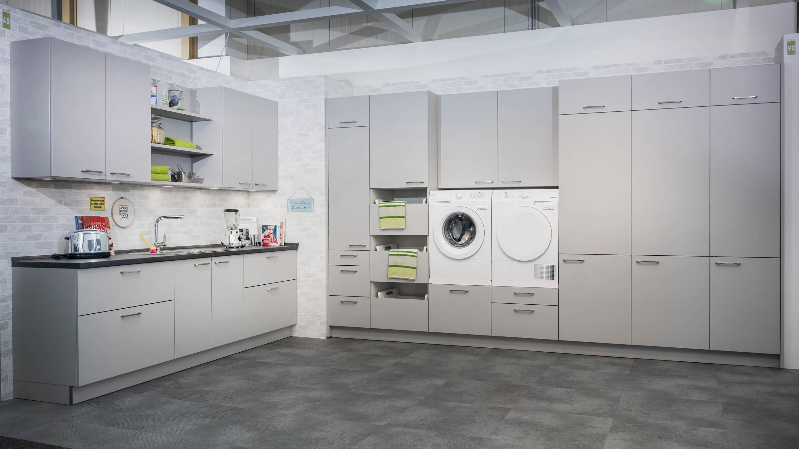 Heller Hauswirtschaftsraum "Win" von Express 