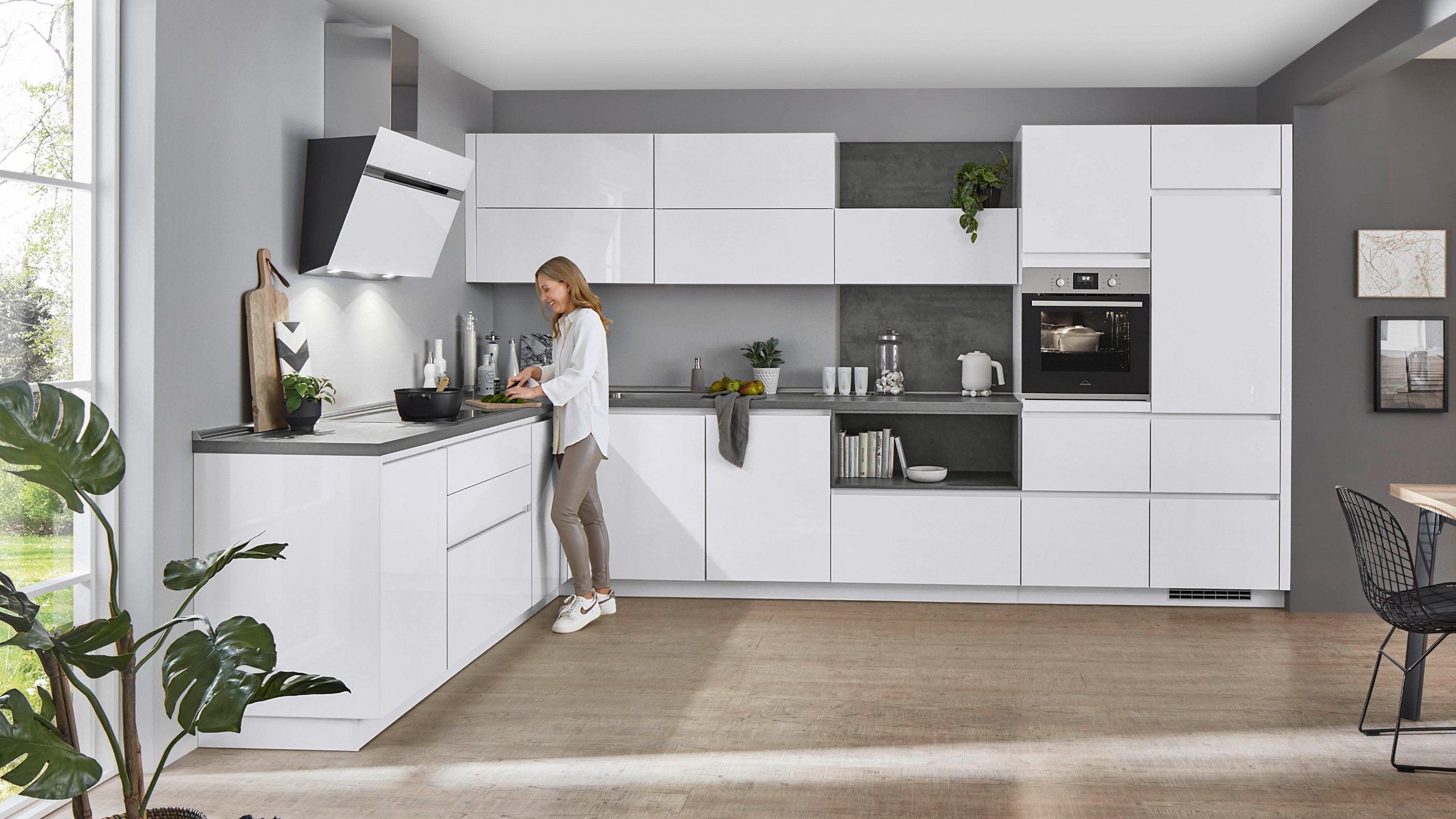 Grifflose Familienküche "Novalux" in L-Form von Nobilia