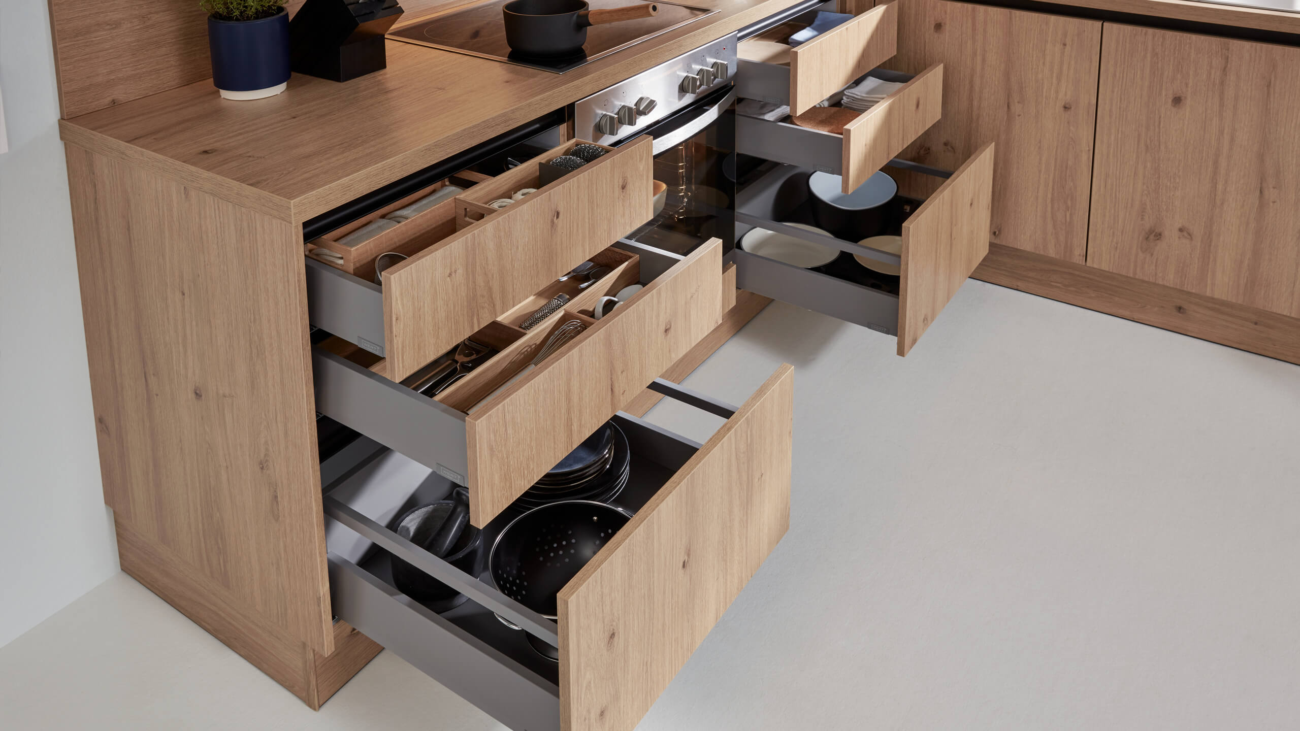 Moderne Familienküche "Barbara" in L-Form von Wert Küche