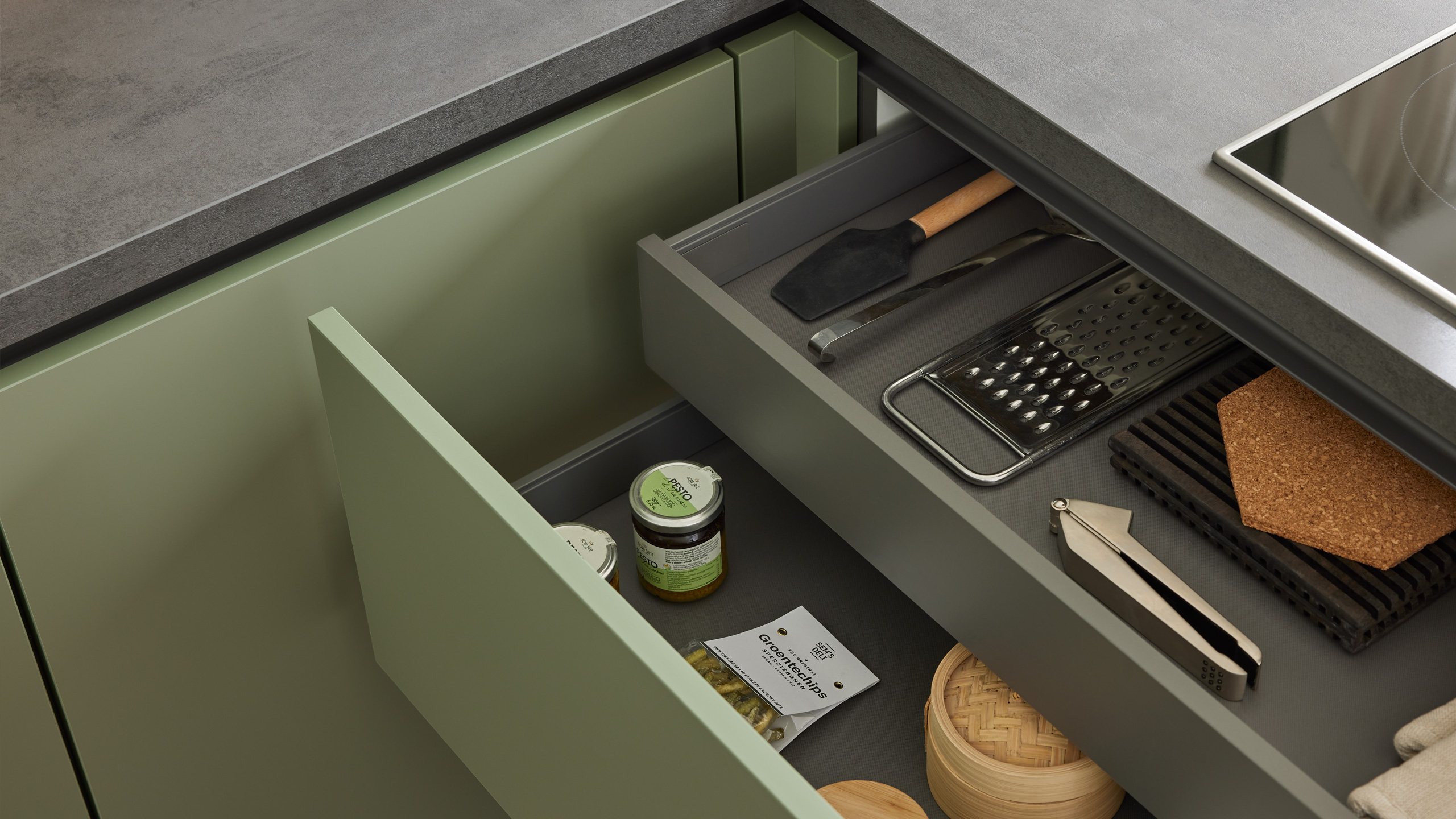 Grifflose Trendküche "Senso" in L-Form von Culineo