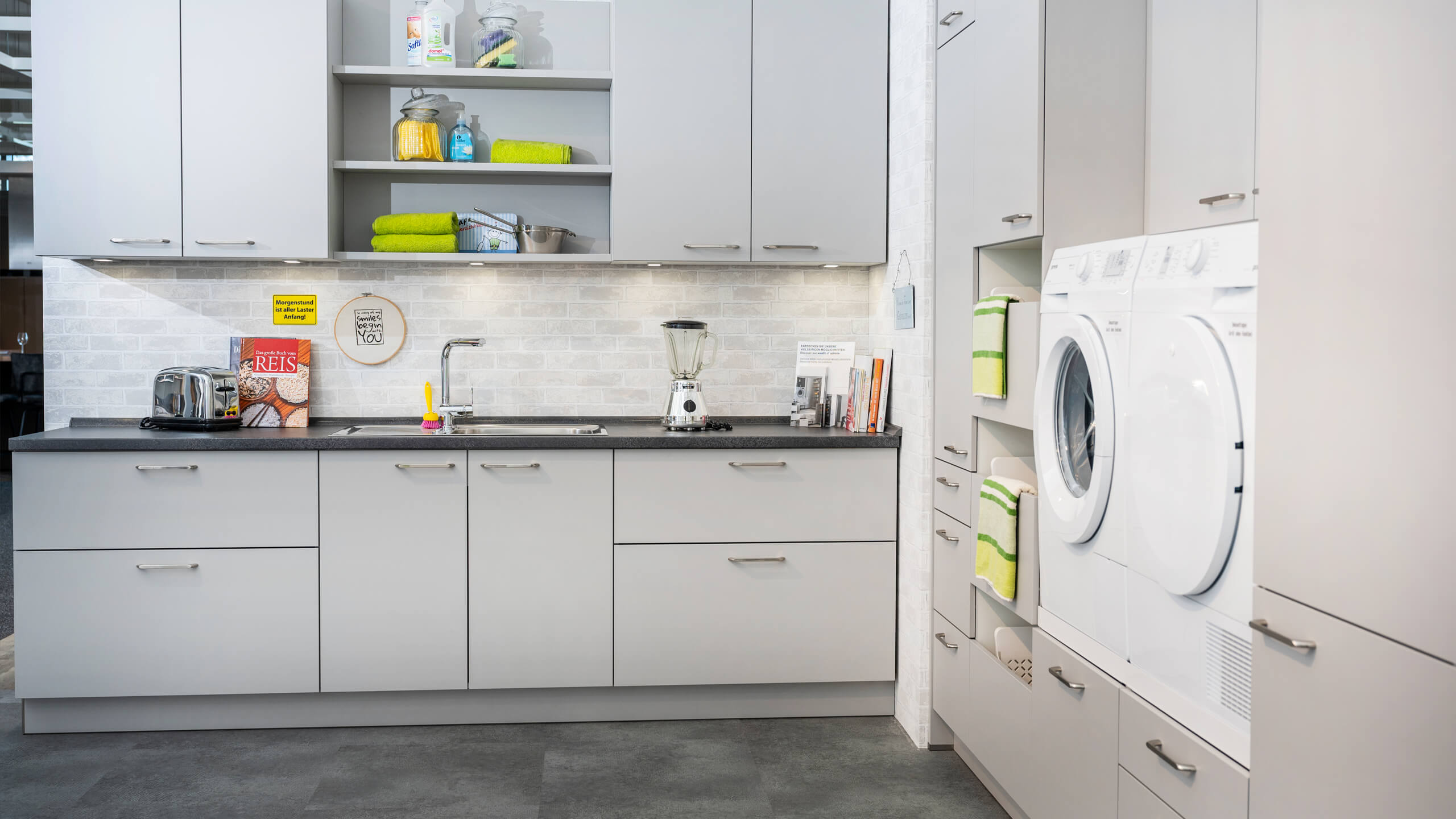 Heller Hauswirtschaftsraum "Win" von Express 