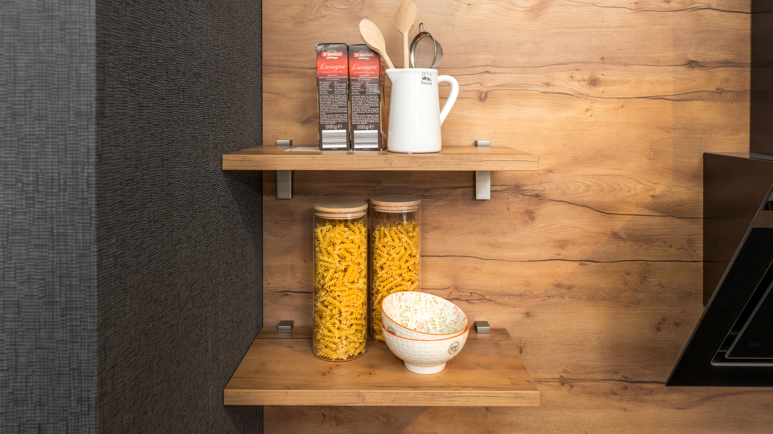 Moderne, geräumige Landhausküche Modell Nordic von Nobilia