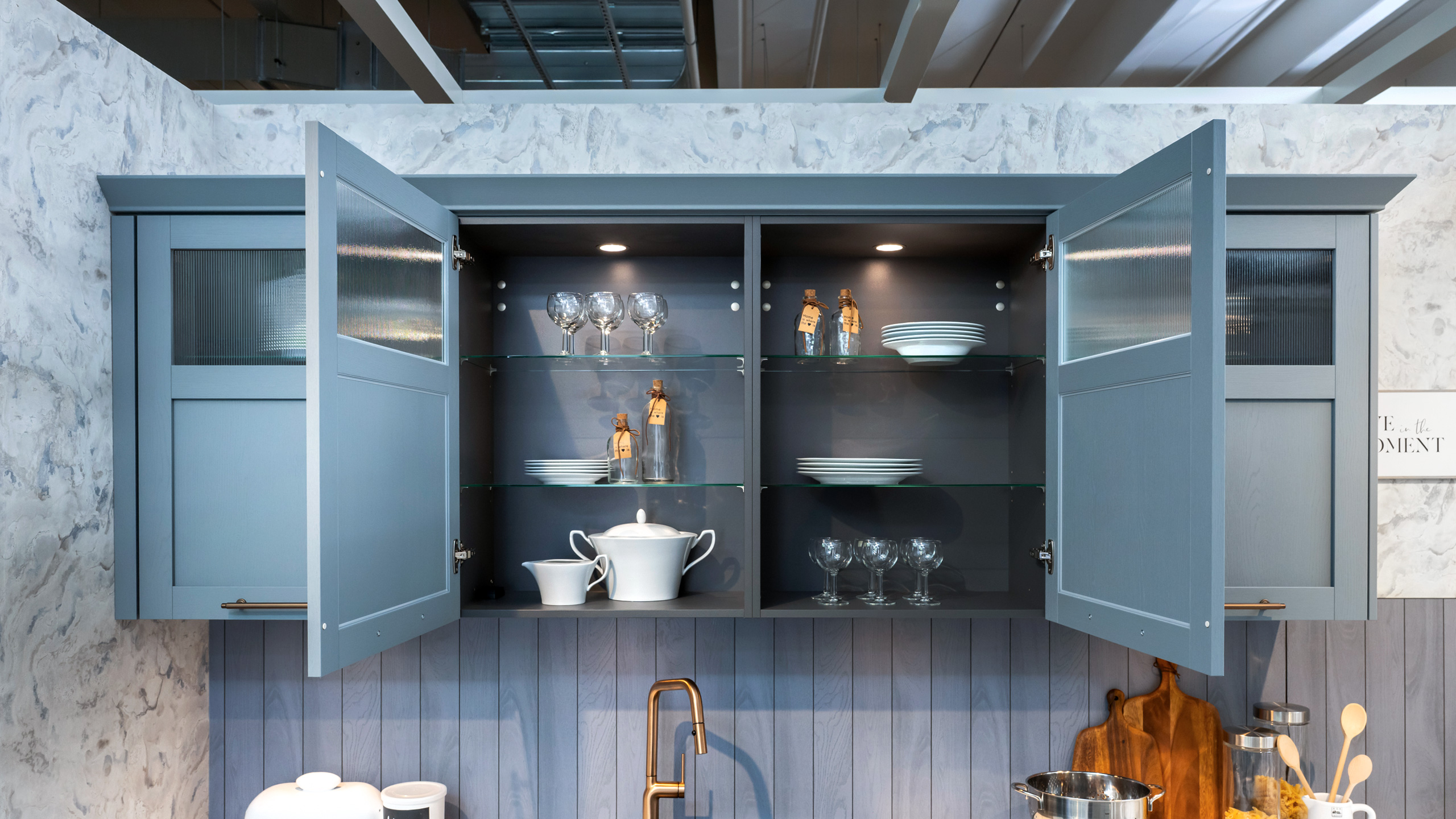 Trendige Landhausküche "Frame" von Culineo