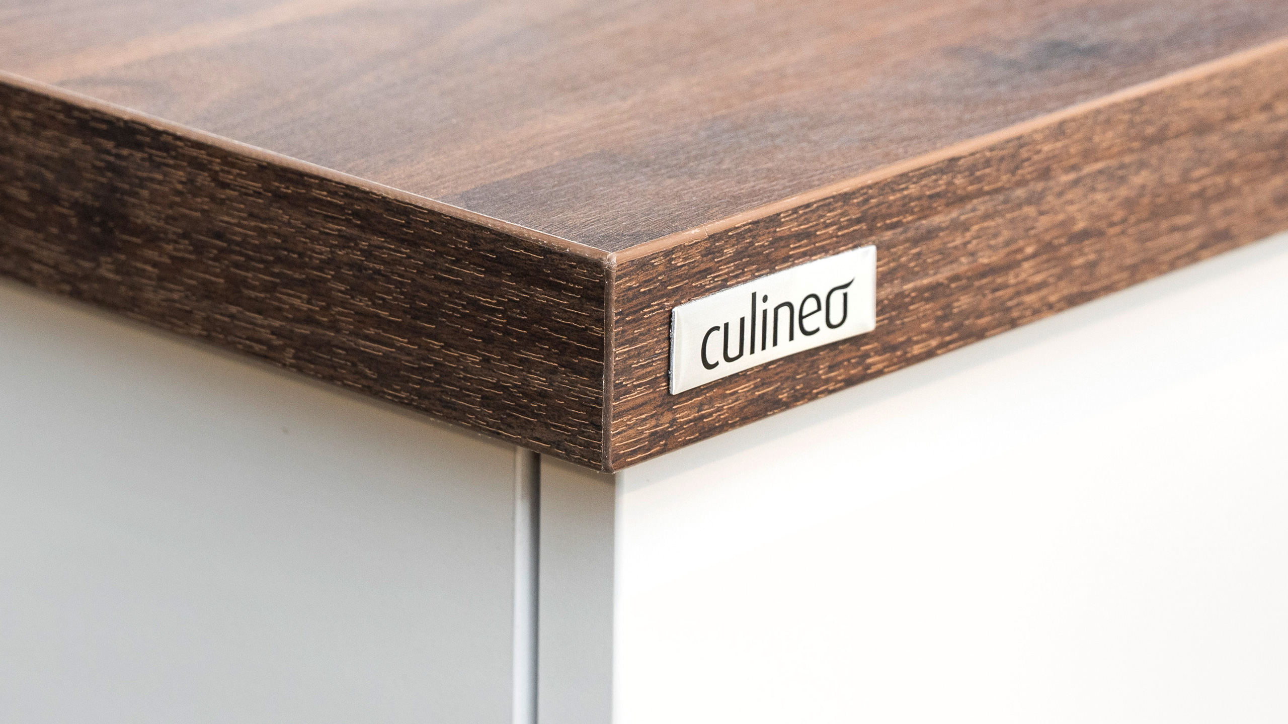 Klassische L-Küche "Laser" von Culineo 