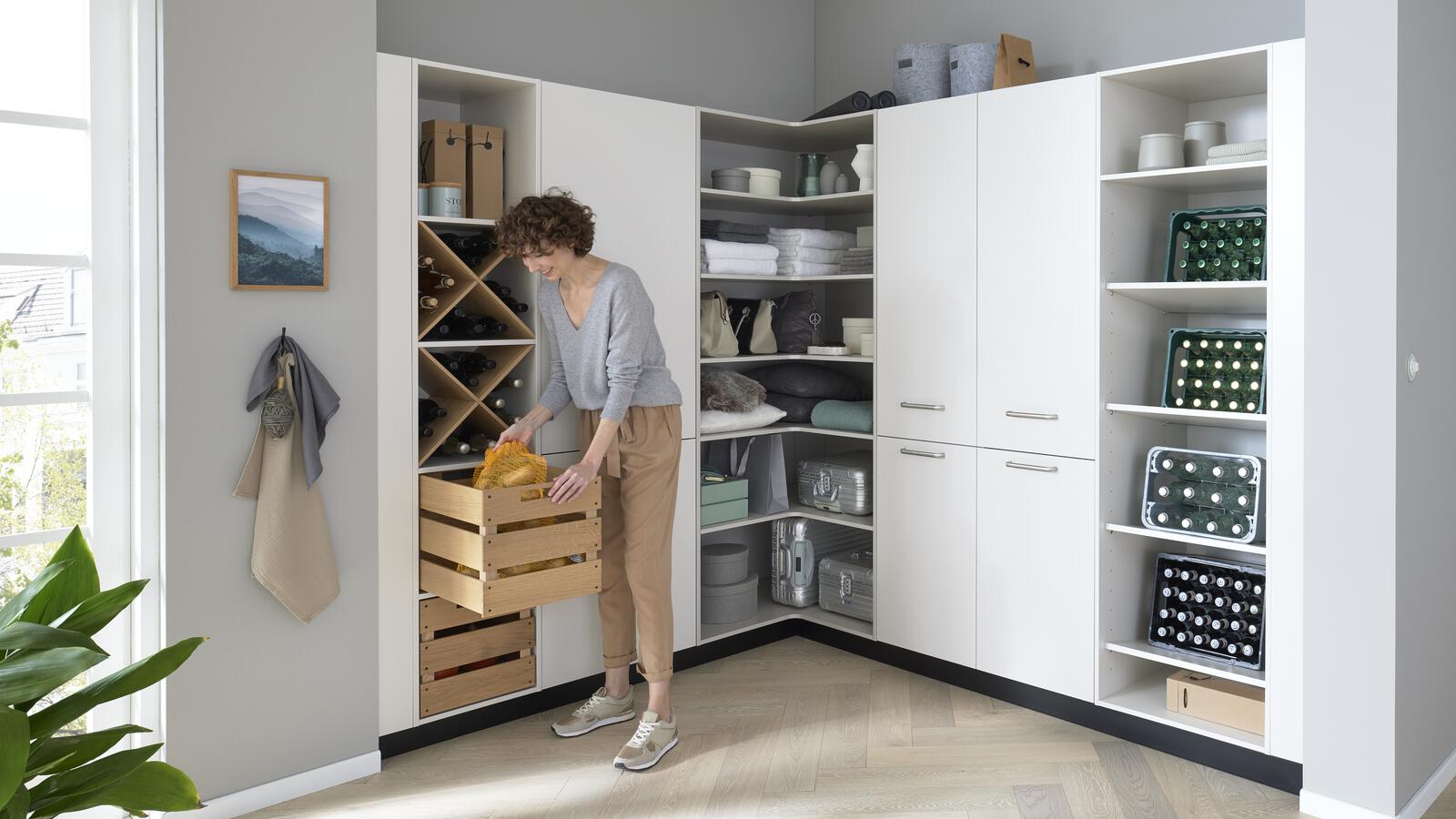 Moderner Hauswirtschaftsraum "Nora" in L-Form von Wert Küche