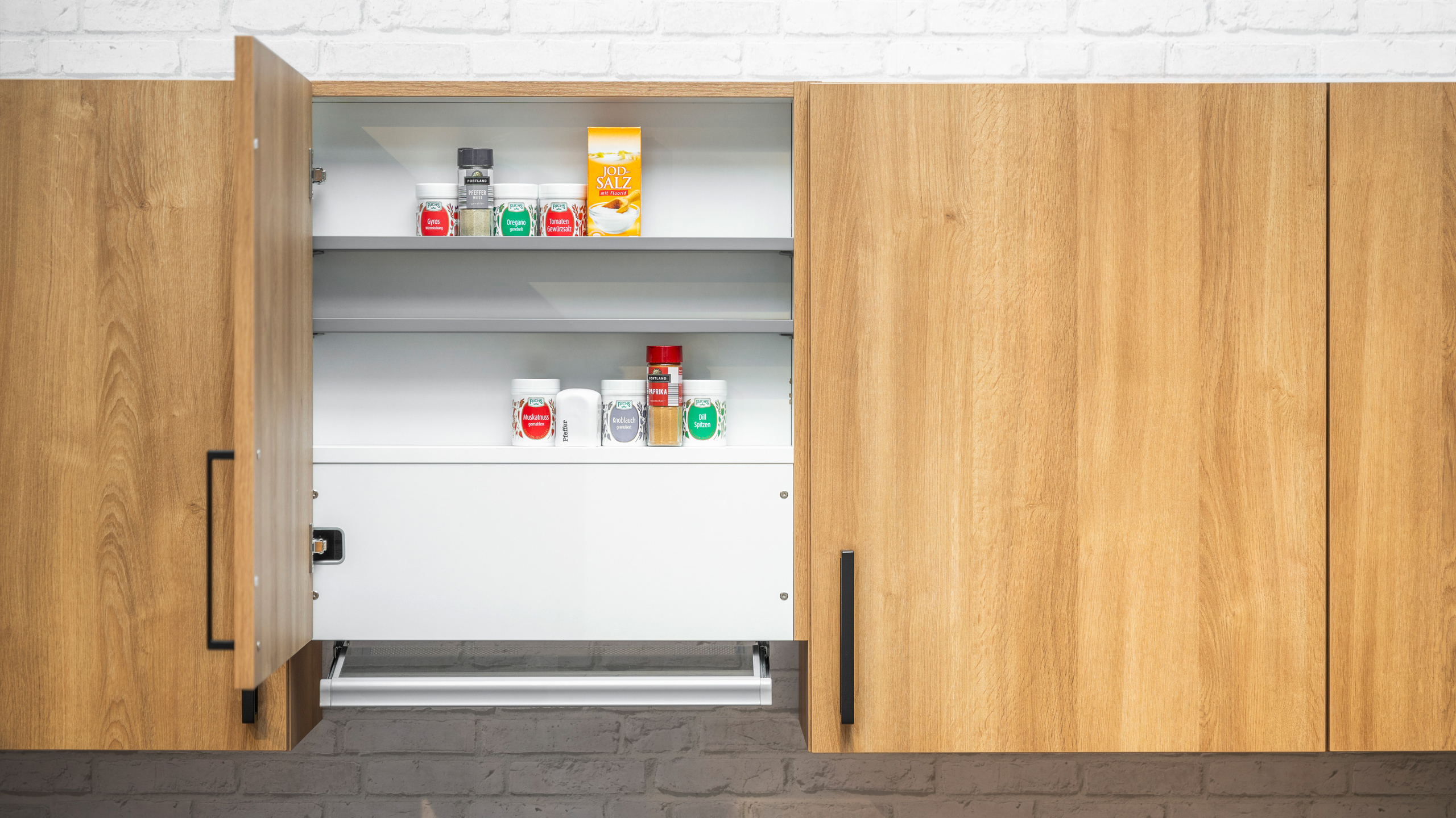 Moderne, übersichtliche L-Küche Modell  Base von Wert Küche