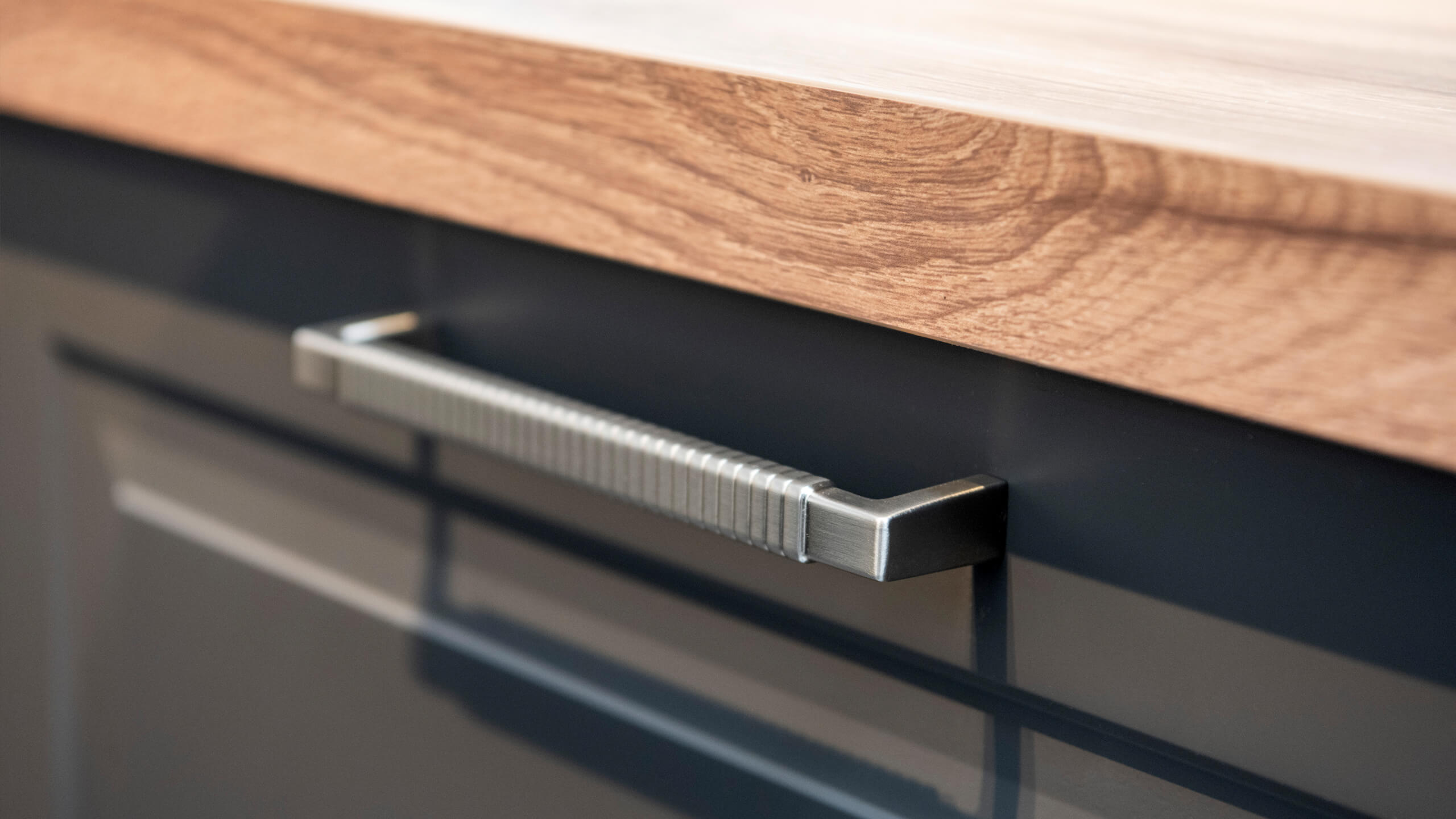 Rustikale Landhausküche mit Insel "lL 3390" von Interliving