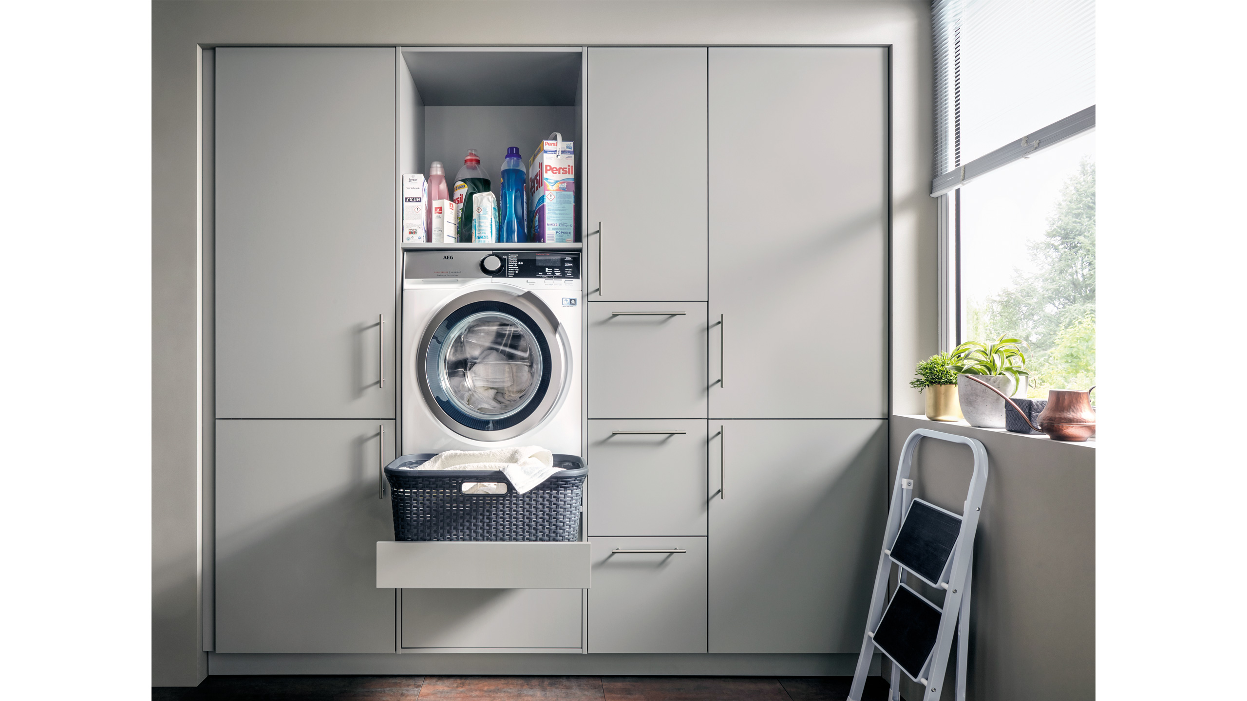 Moderner Hauswirtschaftsraum "Nora" von Wert Küche