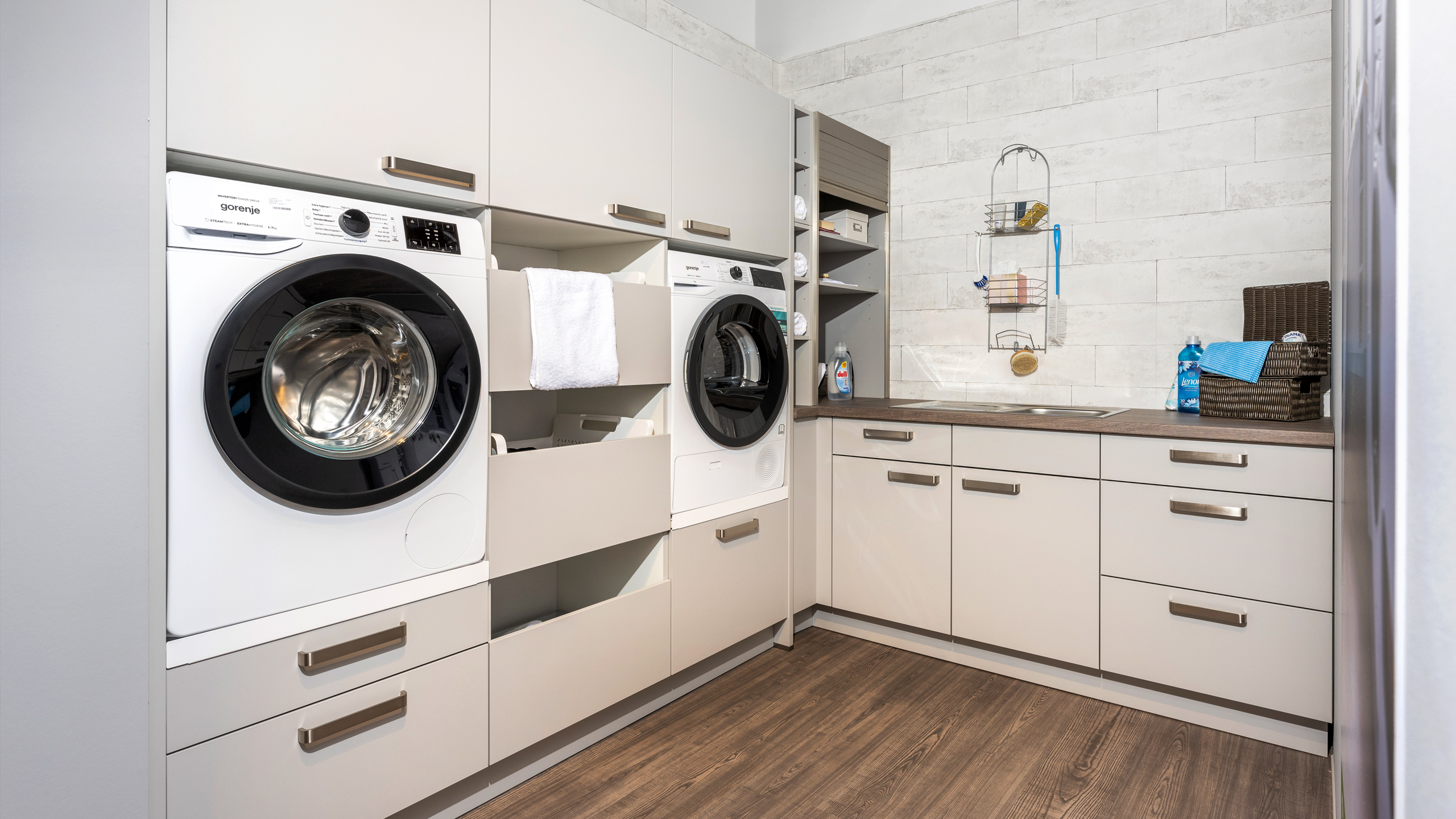 klassischer Hauswirtschaftsraum Modell Win von Express