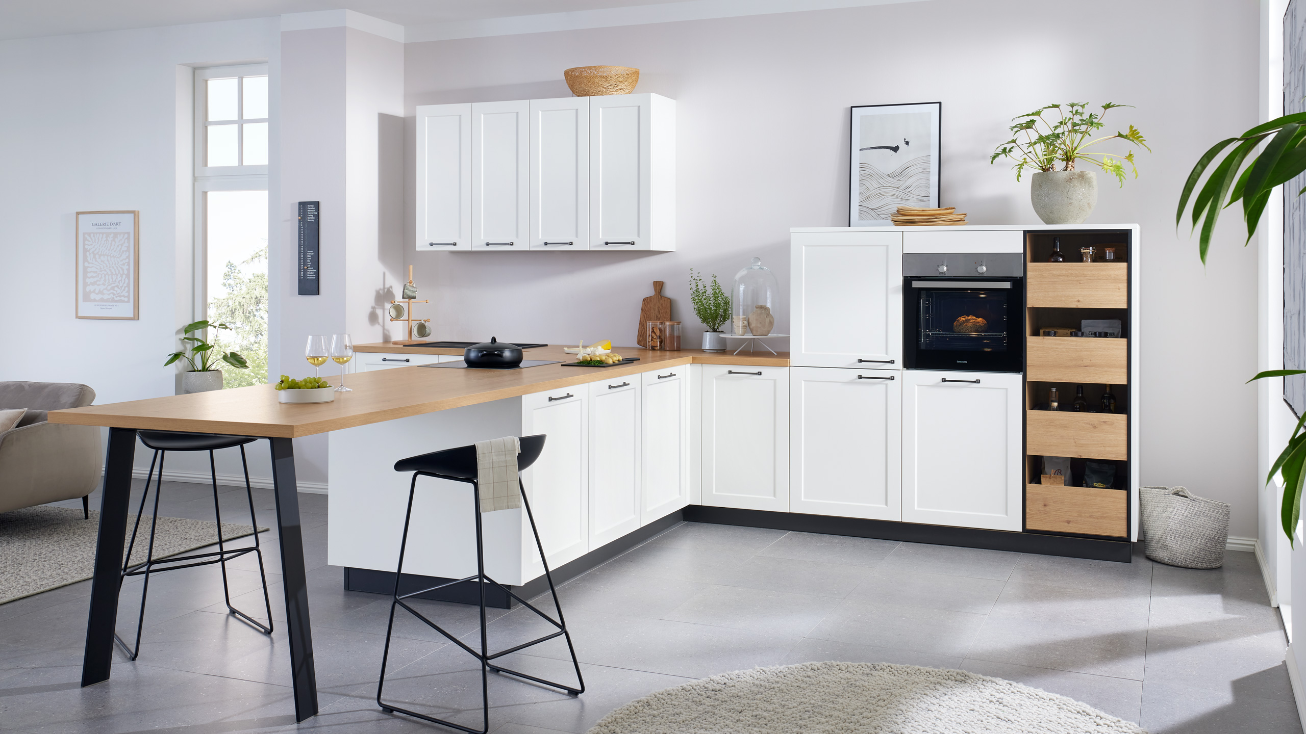 Landhausküche "Vivien" in T-Form von Wert Küche