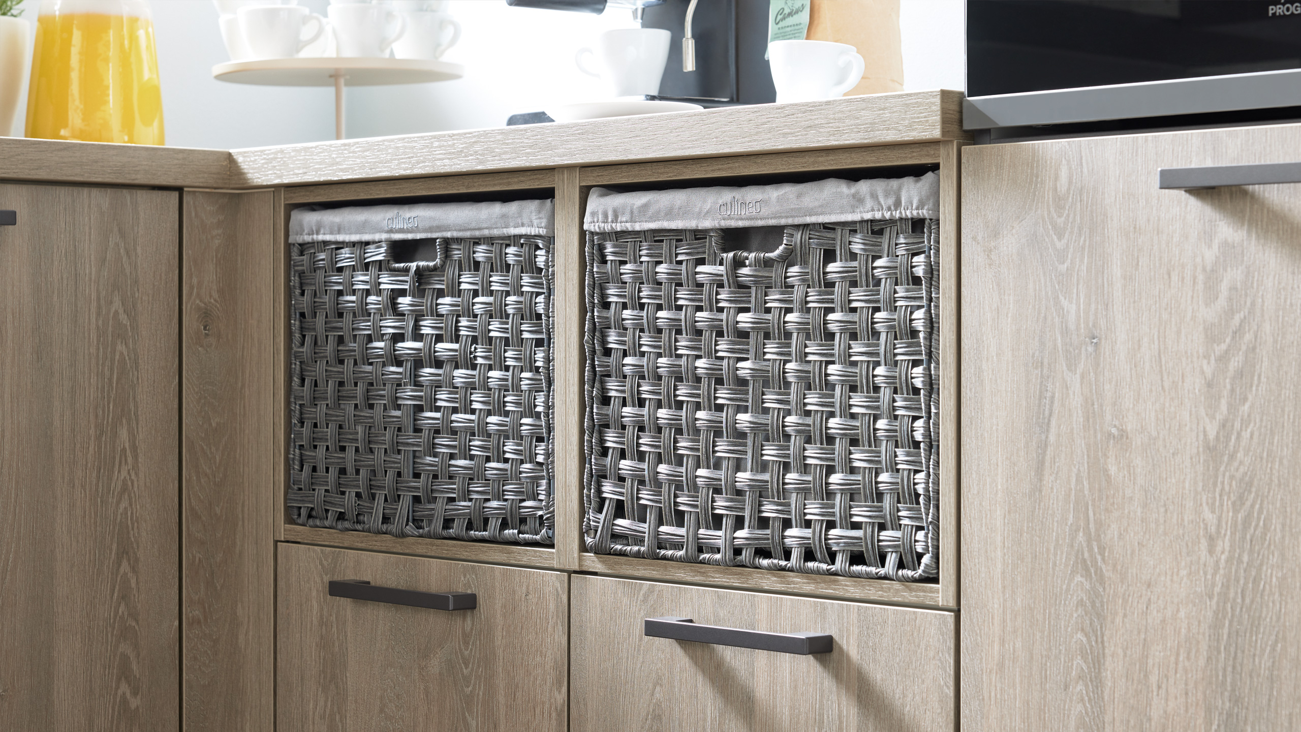 Moderne Familienküche "Riva" in U-Form von Culineo